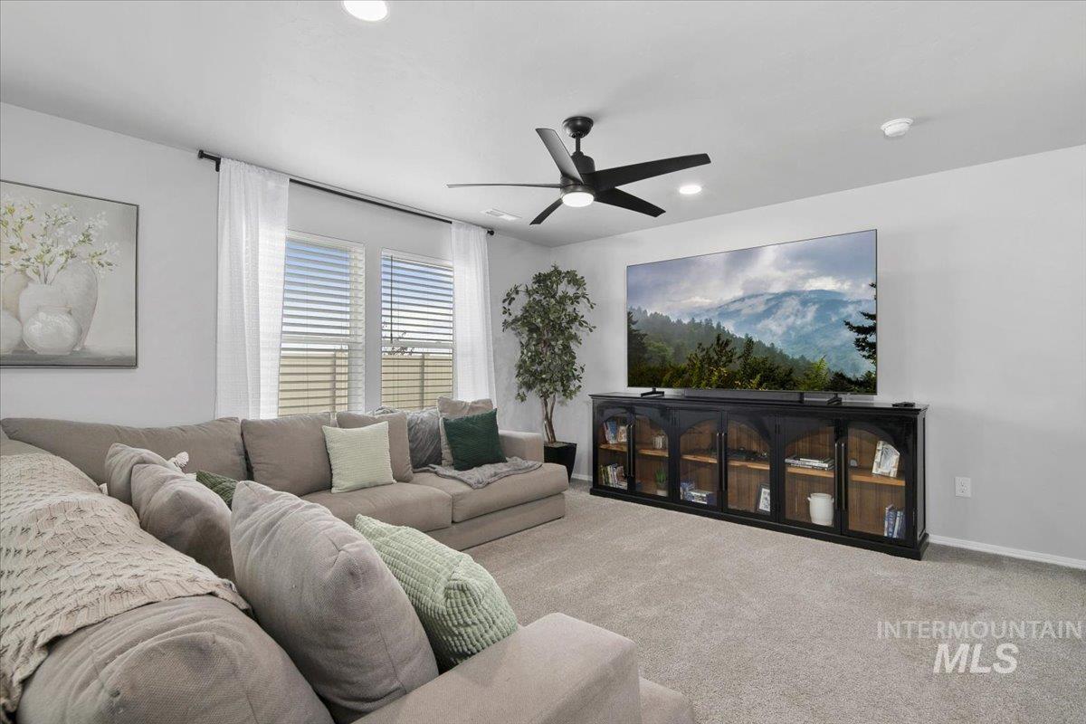 13520 Farwell St, Caldwell, Idaho 83607, 3 Bedrooms, 2.5 Bathrooms, Residential For Sale, Price $386,900,MLS 98973557