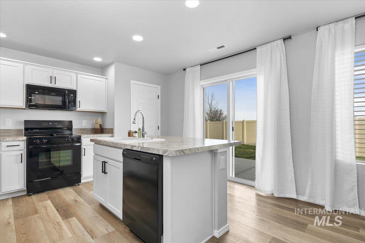 13520 Farwell St, Caldwell, Idaho 83607, 3 Bedrooms, 2.5 Bathrooms, Residential For Sale, Price $386,900,MLS 98973557