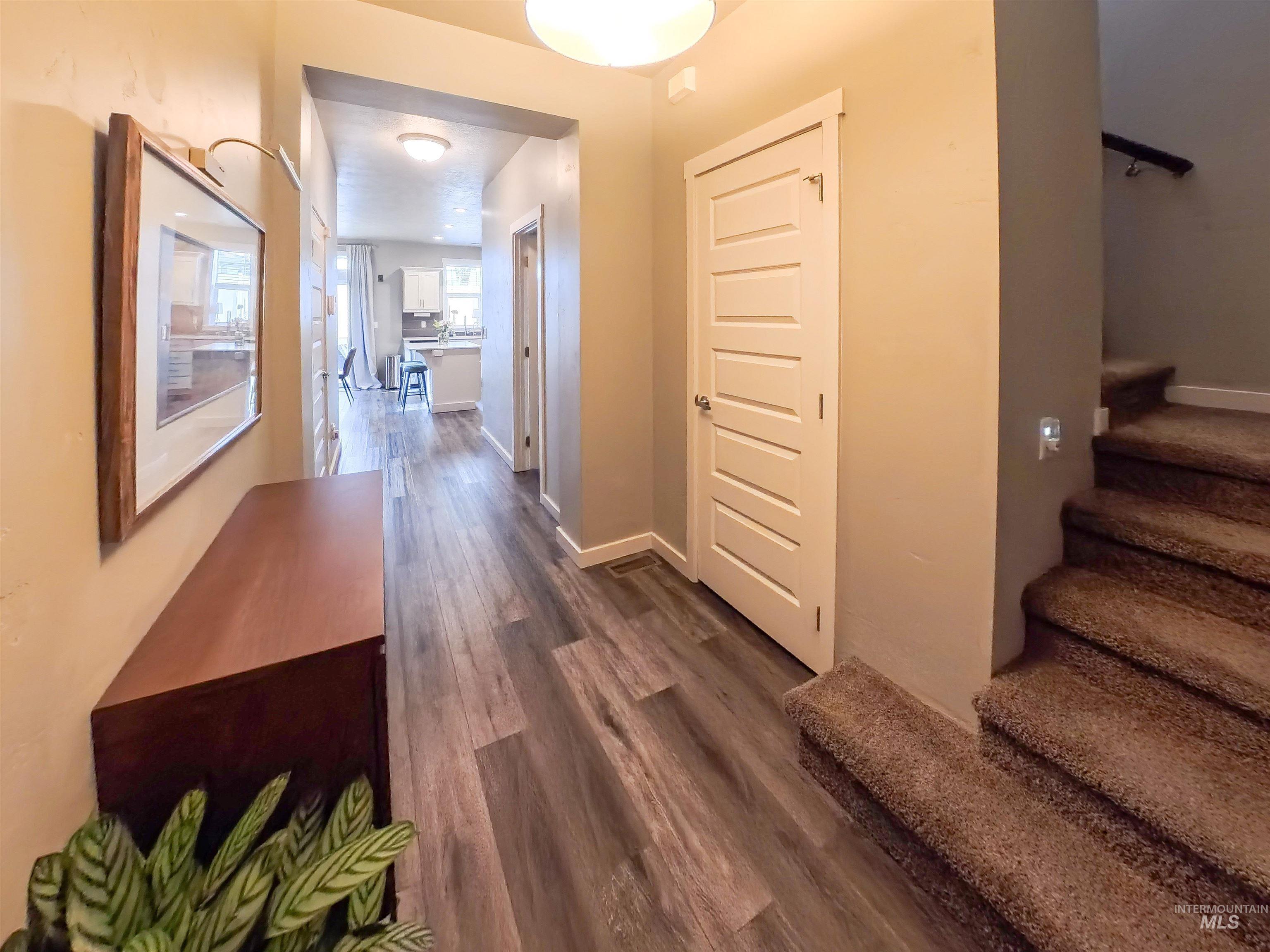 347 S Truss Lane, Meridian, Idaho 83642, 3 Bedrooms, 2.5 Bathrooms, Residential For Sale, Price $485,000,MLS 98973559