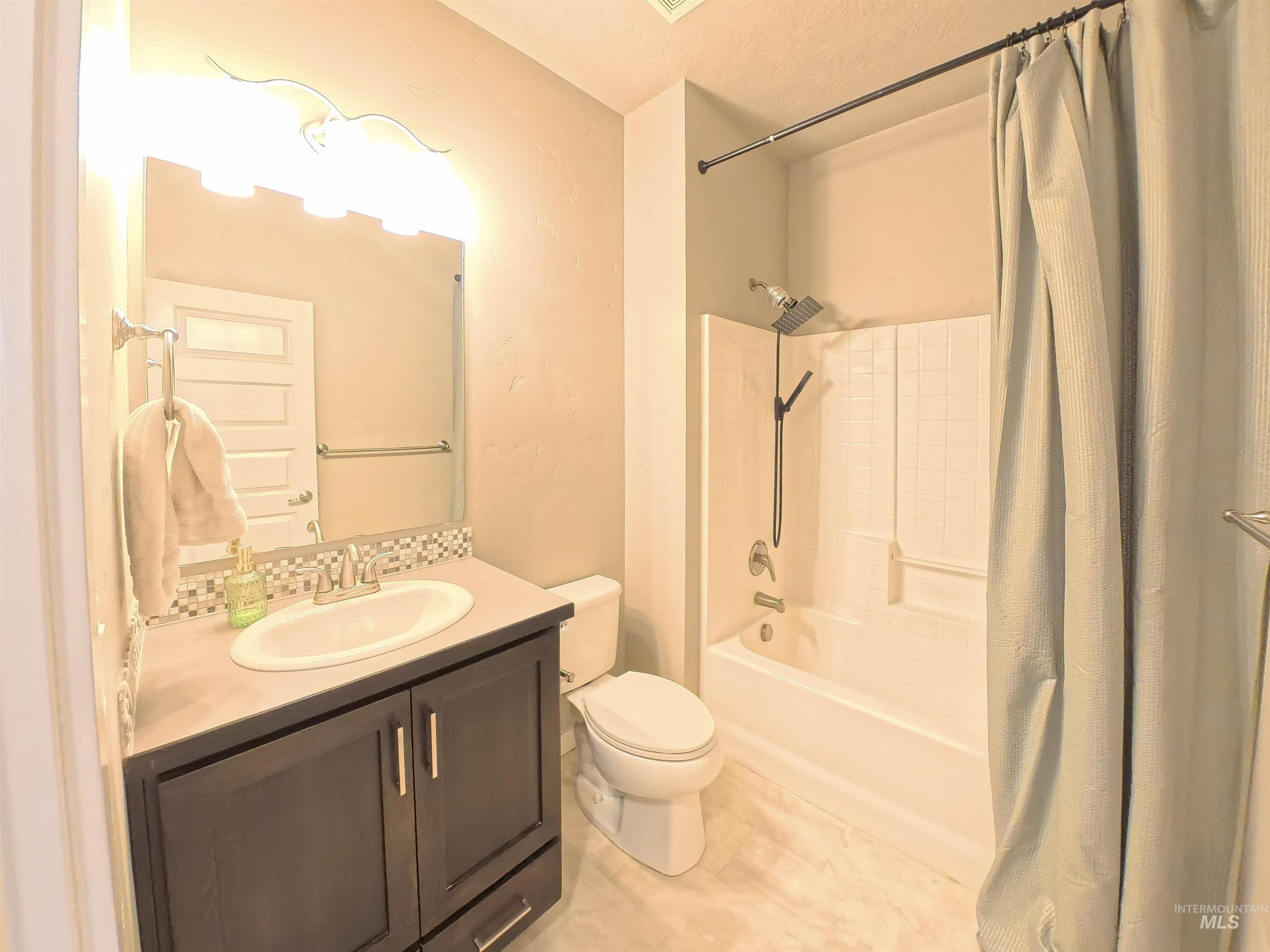 347 S Truss Lane, Meridian, Idaho 83642, 3 Bedrooms, 2.5 Bathrooms, Residential For Sale, Price $485,000,MLS 98973559