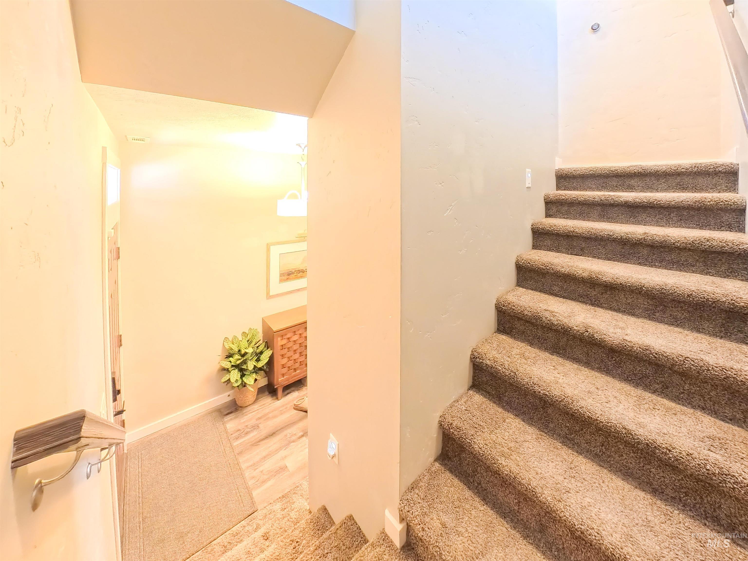 347 S Truss Lane, Meridian, Idaho 83642, 3 Bedrooms, 2.5 Bathrooms, Residential For Sale, Price $485,000,MLS 98973559