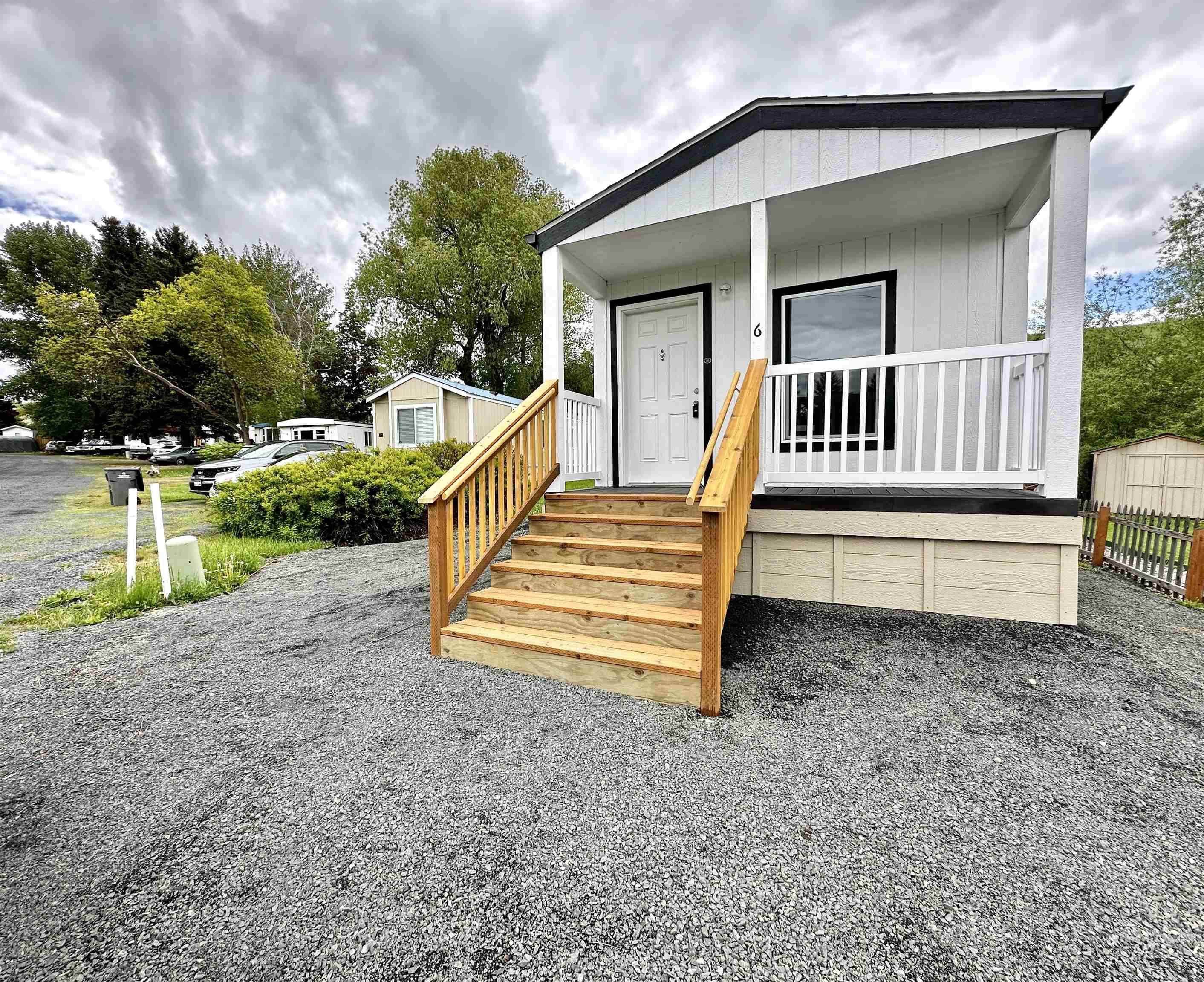 1025 Eid Rd #6, Moscow, Idaho 83843, 2 Bedrooms, 1 Bathroom, Residential For Sale, Price $92,499,MLS 98973562