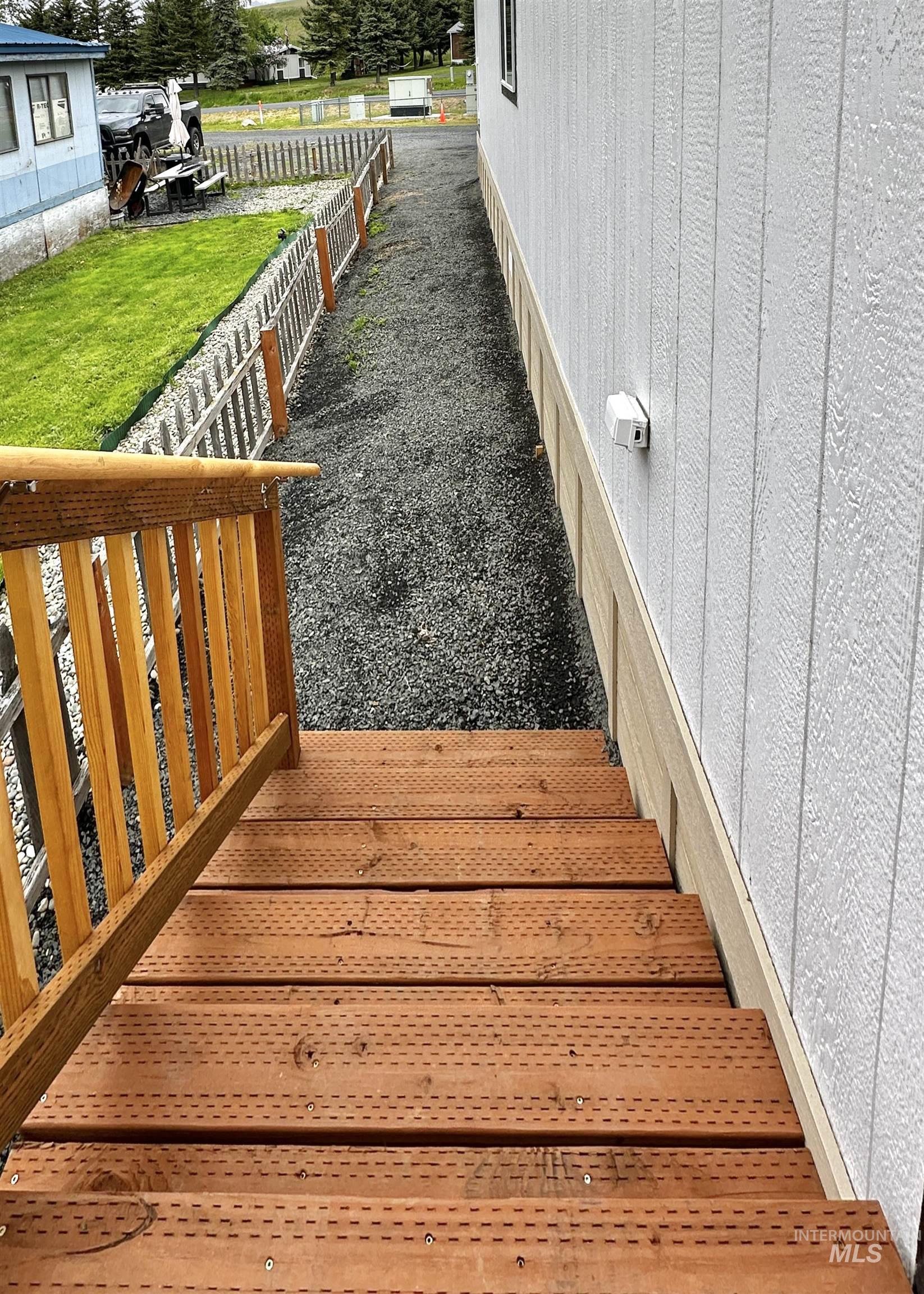 1025 Eid Rd #6, Moscow, Idaho 83843, 2 Bedrooms, 1 Bathroom, Residential For Sale, Price $92,499,MLS 98973562