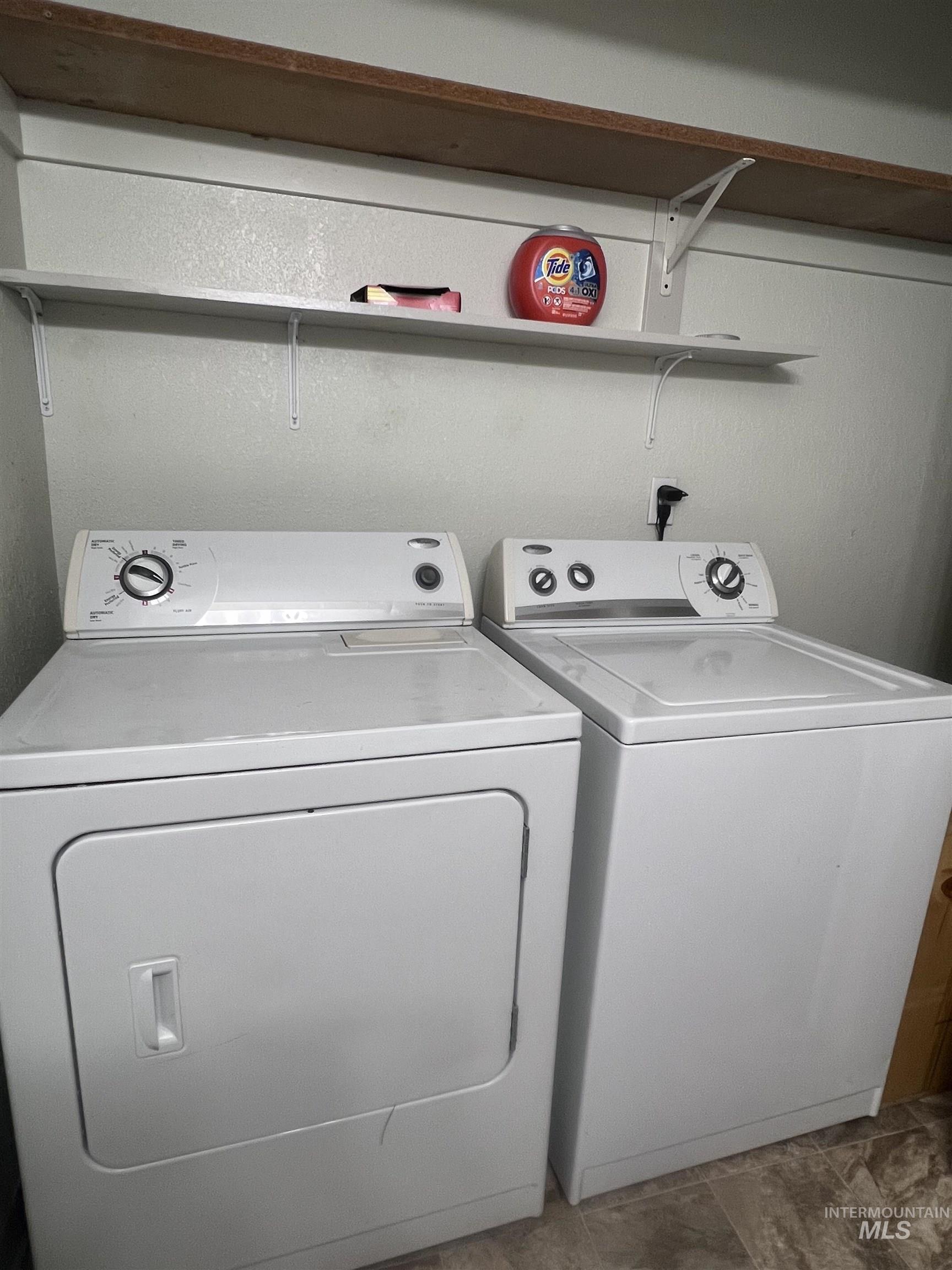 6452 W Douglas, Boise, Idaho 83704-9229, 2 Bedrooms, 1 Bathroom, Residential For Sale, Price $289,900,MLS 98973564