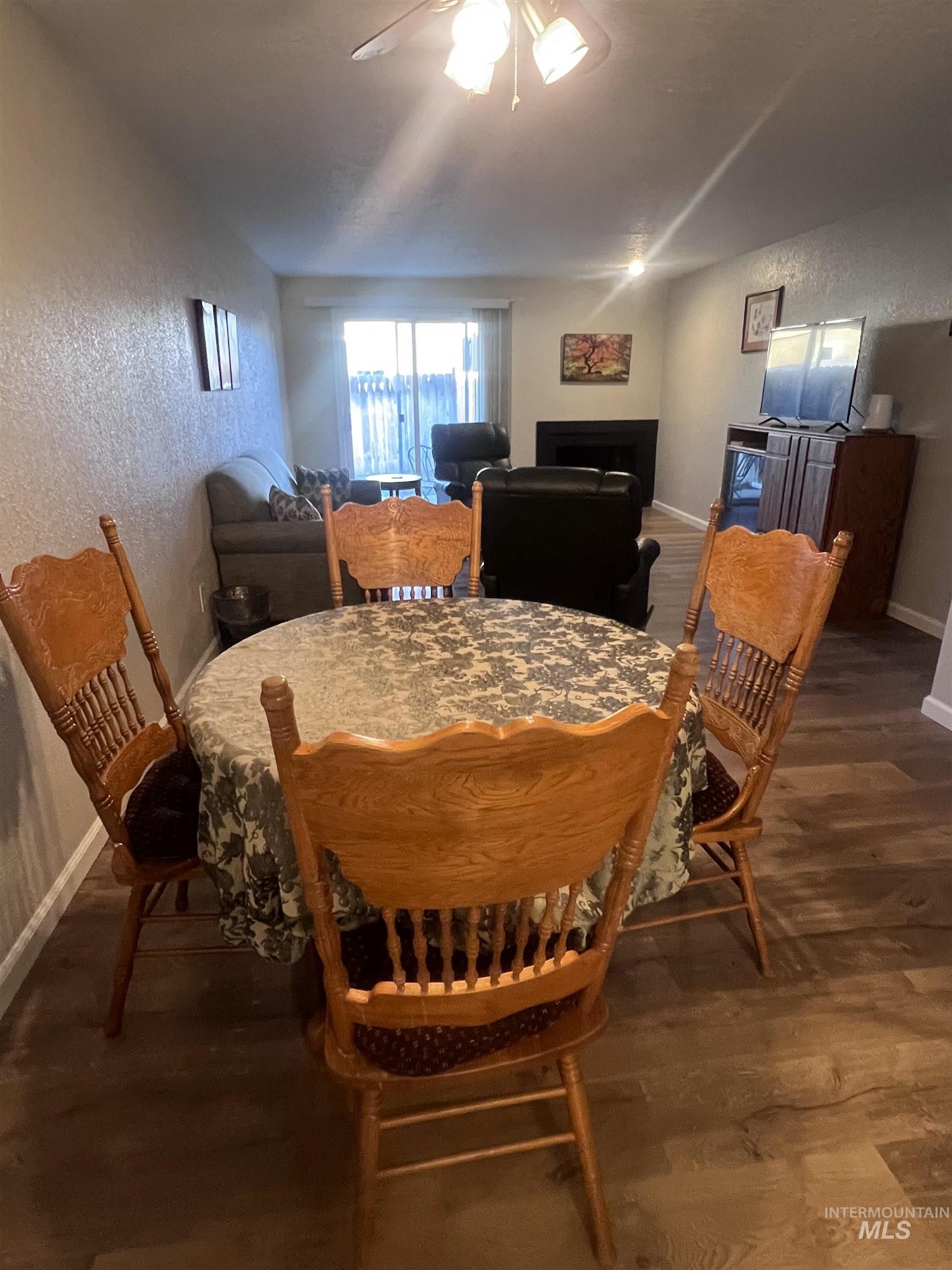 6452 W Douglas, Boise, Idaho 83704-9229, 2 Bedrooms, 1 Bathroom, Residential For Sale, Price $289,900,MLS 98973564