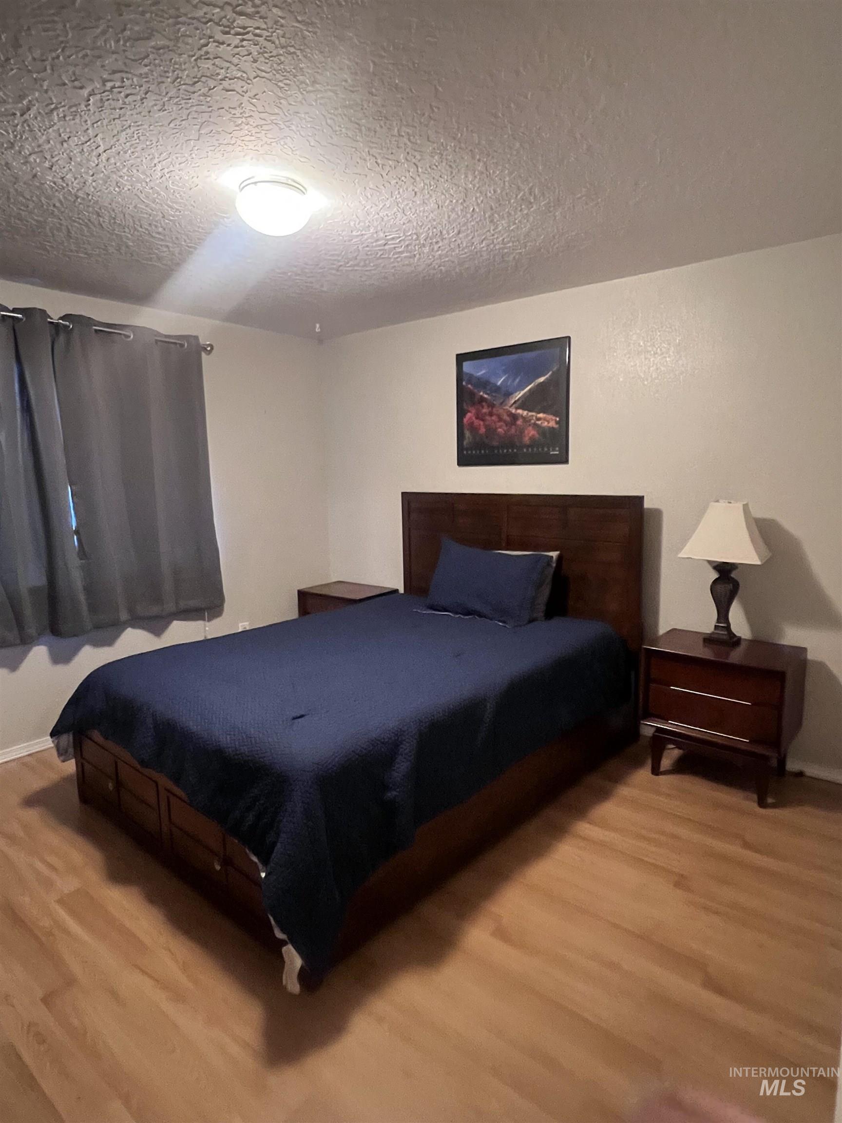 6452 W Douglas, Boise, Idaho 83704-9229, 2 Bedrooms, 1 Bathroom, Residential For Sale, Price $289,900,MLS 98973564