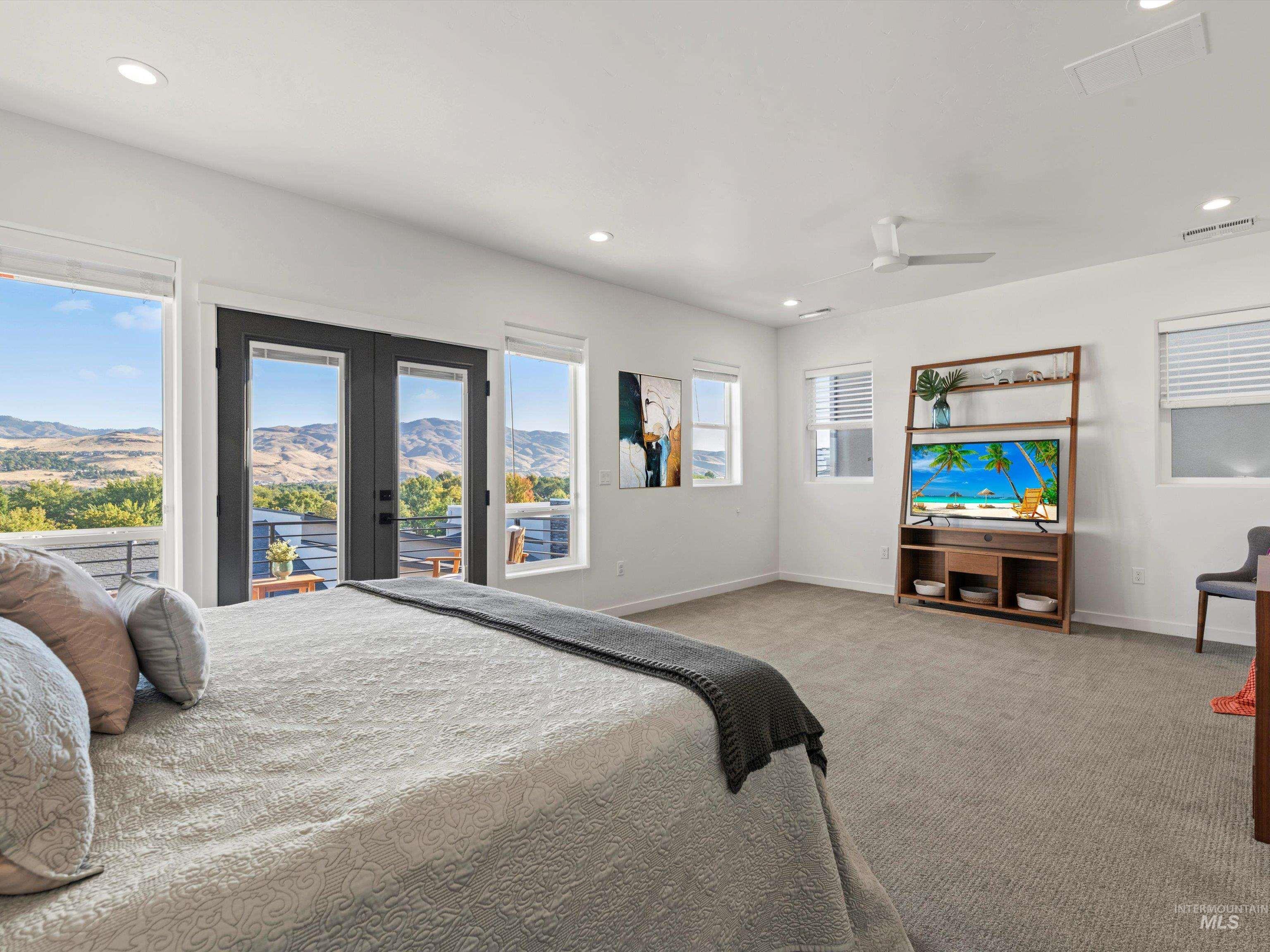 1251 E Echelon Ridge Lane, Boise, Idaho 83716, 3 Bedrooms, 2.5 Bathrooms, Rental For Rent, Price $3,000,MLS 98973566