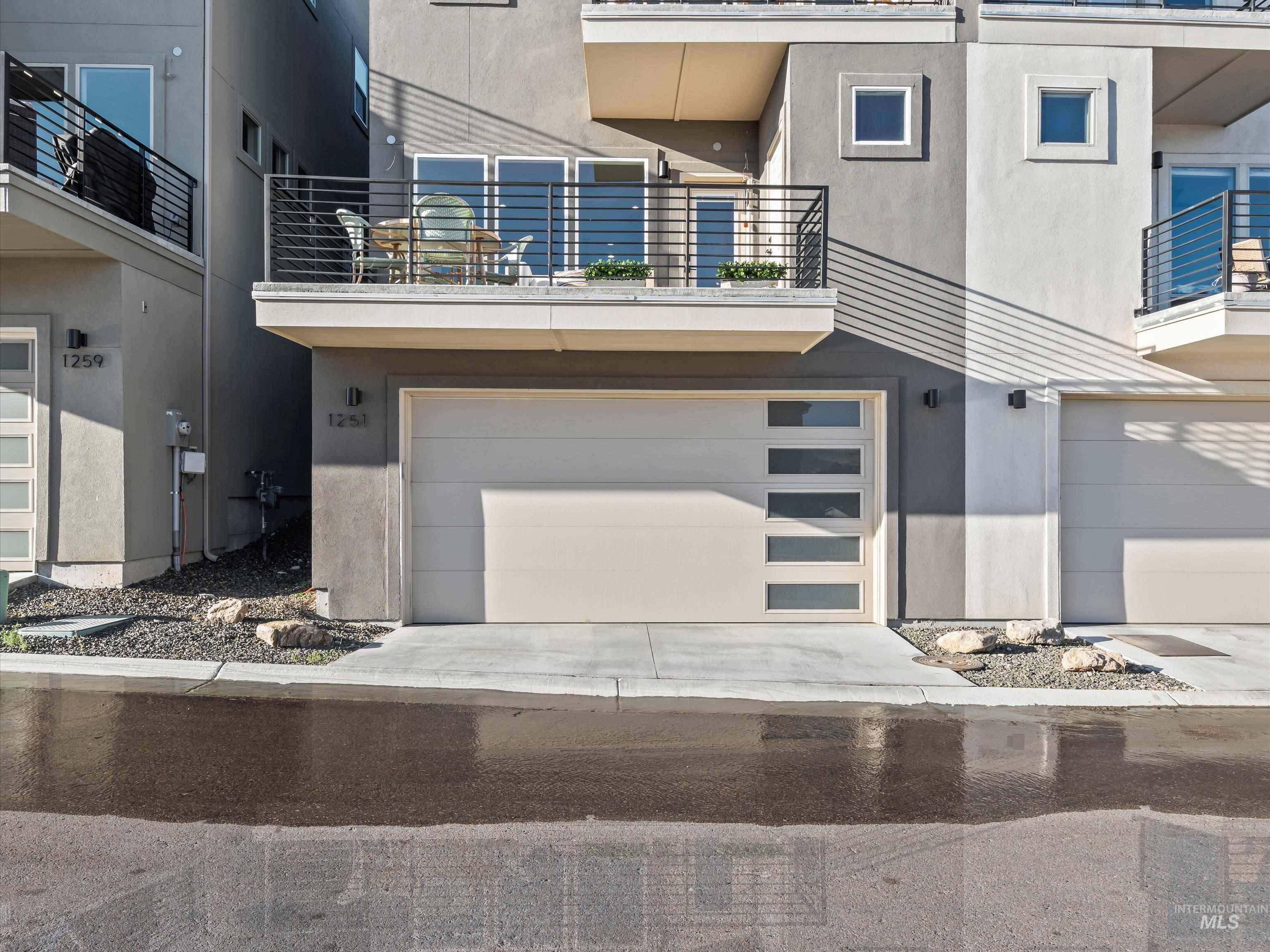 1251 E Echelon Ridge Lane, Boise, Idaho 83716, 3 Bedrooms, 2.5 Bathrooms, Rental For Rent, Price $3,000,MLS 98973566