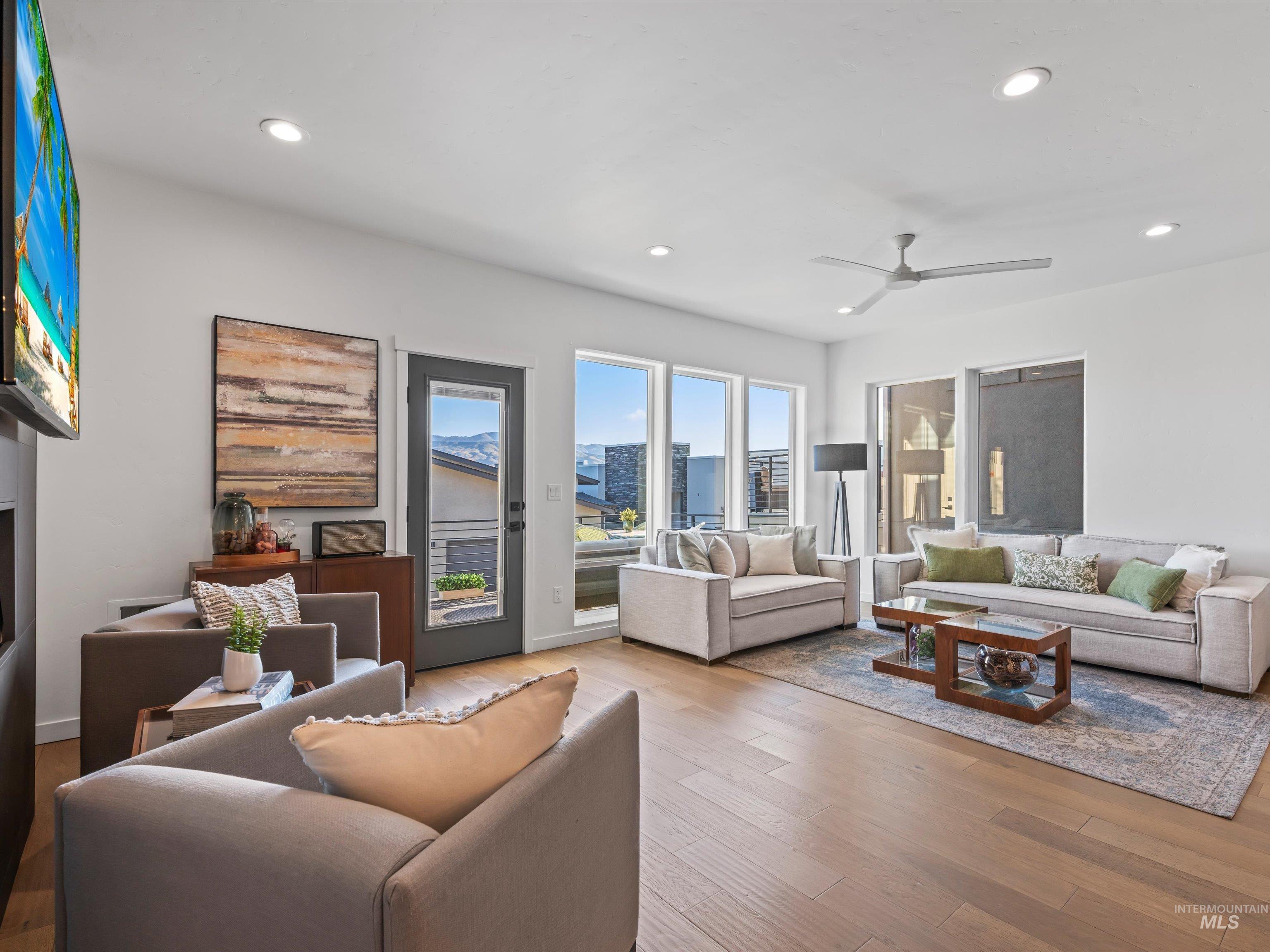 1251 E Echelon Ridge Lane, Boise, Idaho 83716, 3 Bedrooms, 2.5 Bathrooms, Rental For Rent, Price $3,000,MLS 98973566