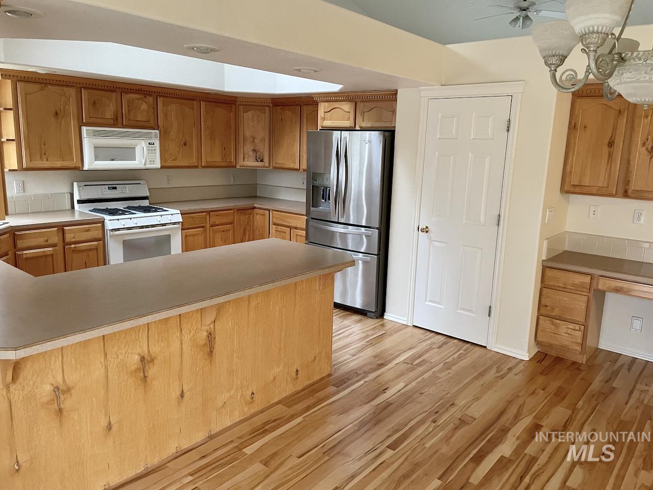 2531 S Georgetown Pl, Boise, Idaho 83709, 5 Bedrooms, 3 Bathrooms, Residential For Sale, Price $634,900,MLS 98973573