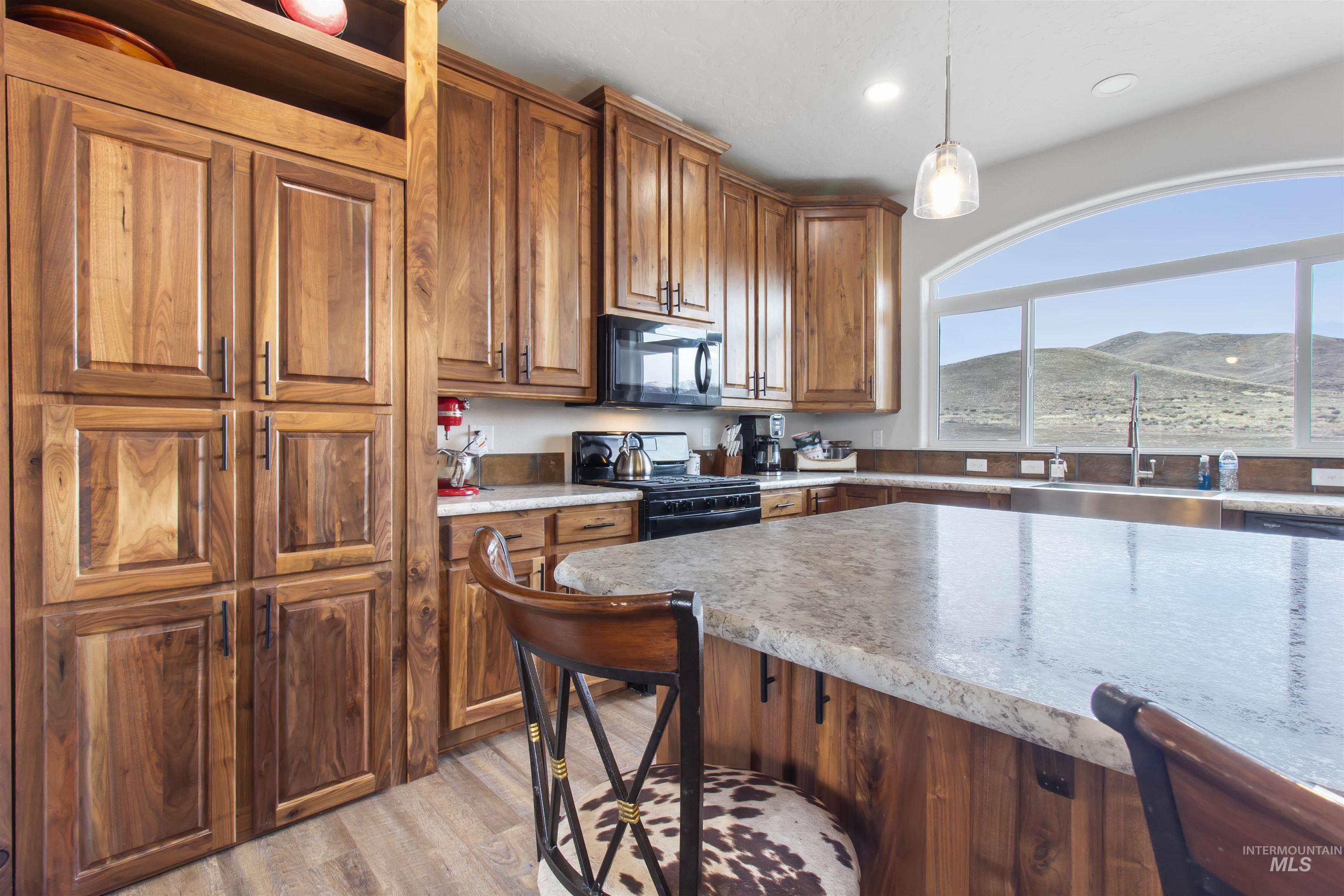 161 Horseshoe Loop, Fairfield, Idaho 83327, 3 Bedrooms, 2 Bathrooms, Residential For Sale, Price $695,000,MLS 98973575