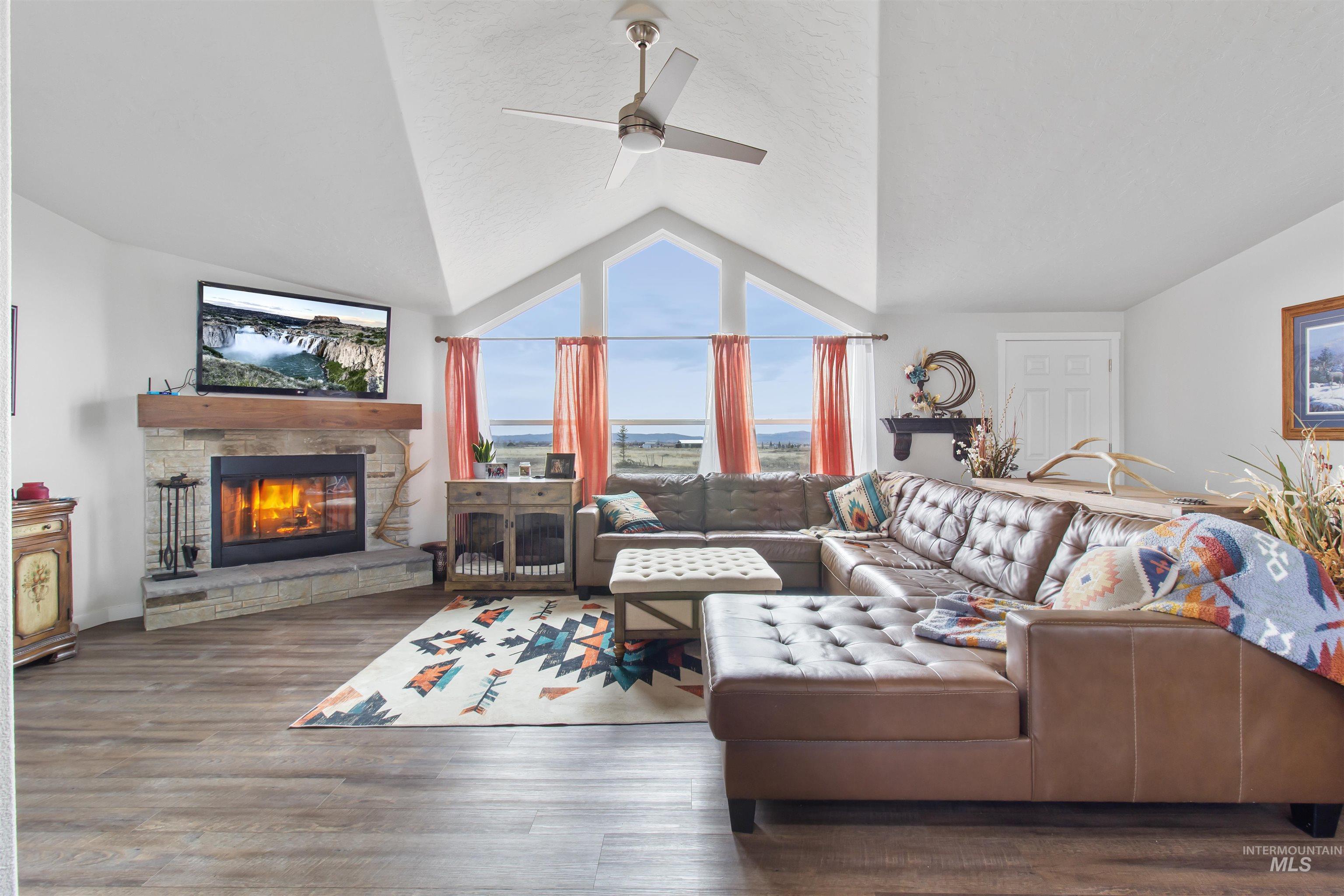 161 Horseshoe Loop, Fairfield, Idaho 83327, 3 Bedrooms, 2 Bathrooms, Residential For Sale, Price $695,000,MLS 98973575