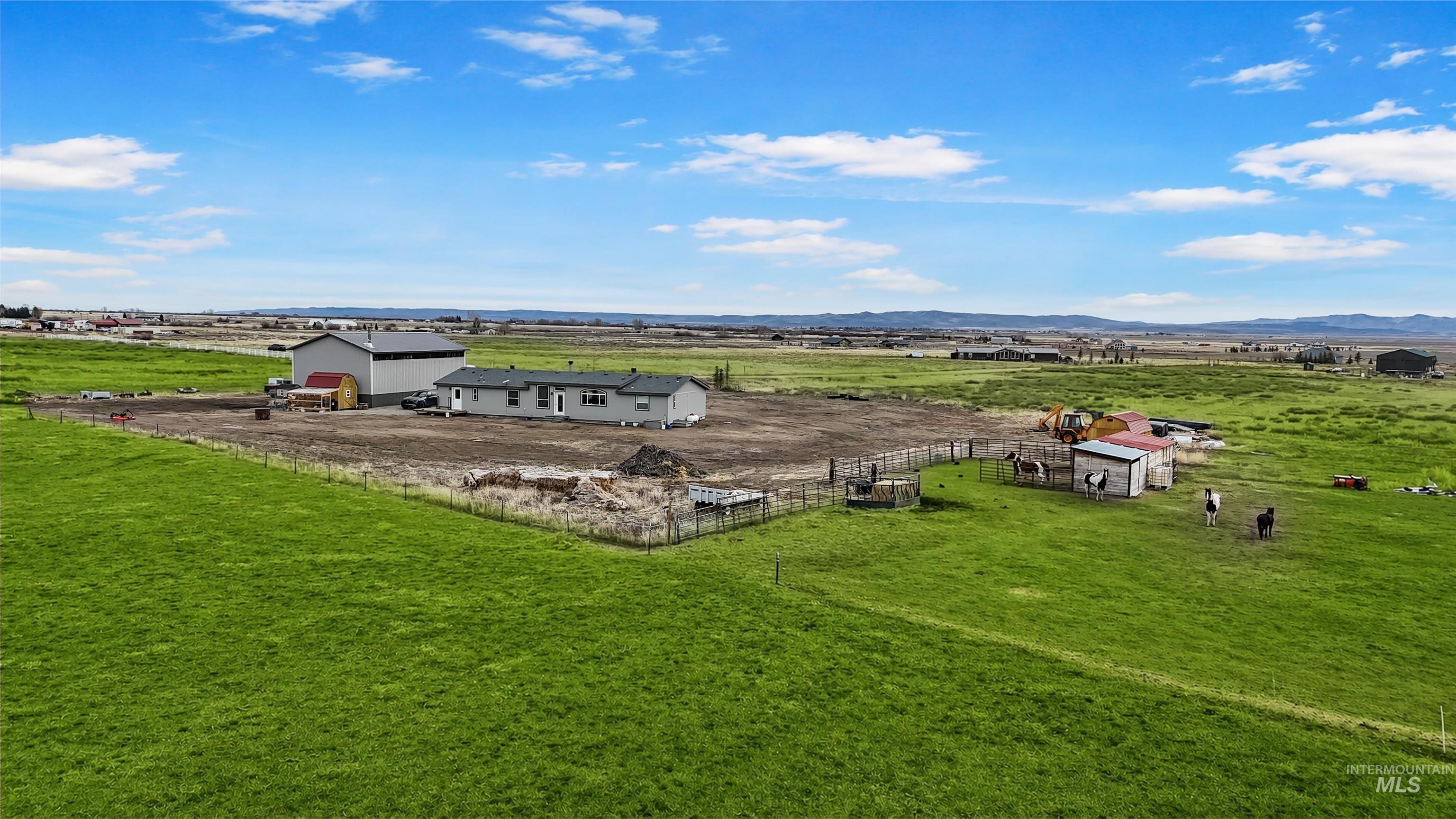 161 W Horseshoe Loop, Fairfield, Idaho 83327, 3 Bedrooms, 2 Bathrooms, Residential For Sale, Price $682,000,MLS 98973575