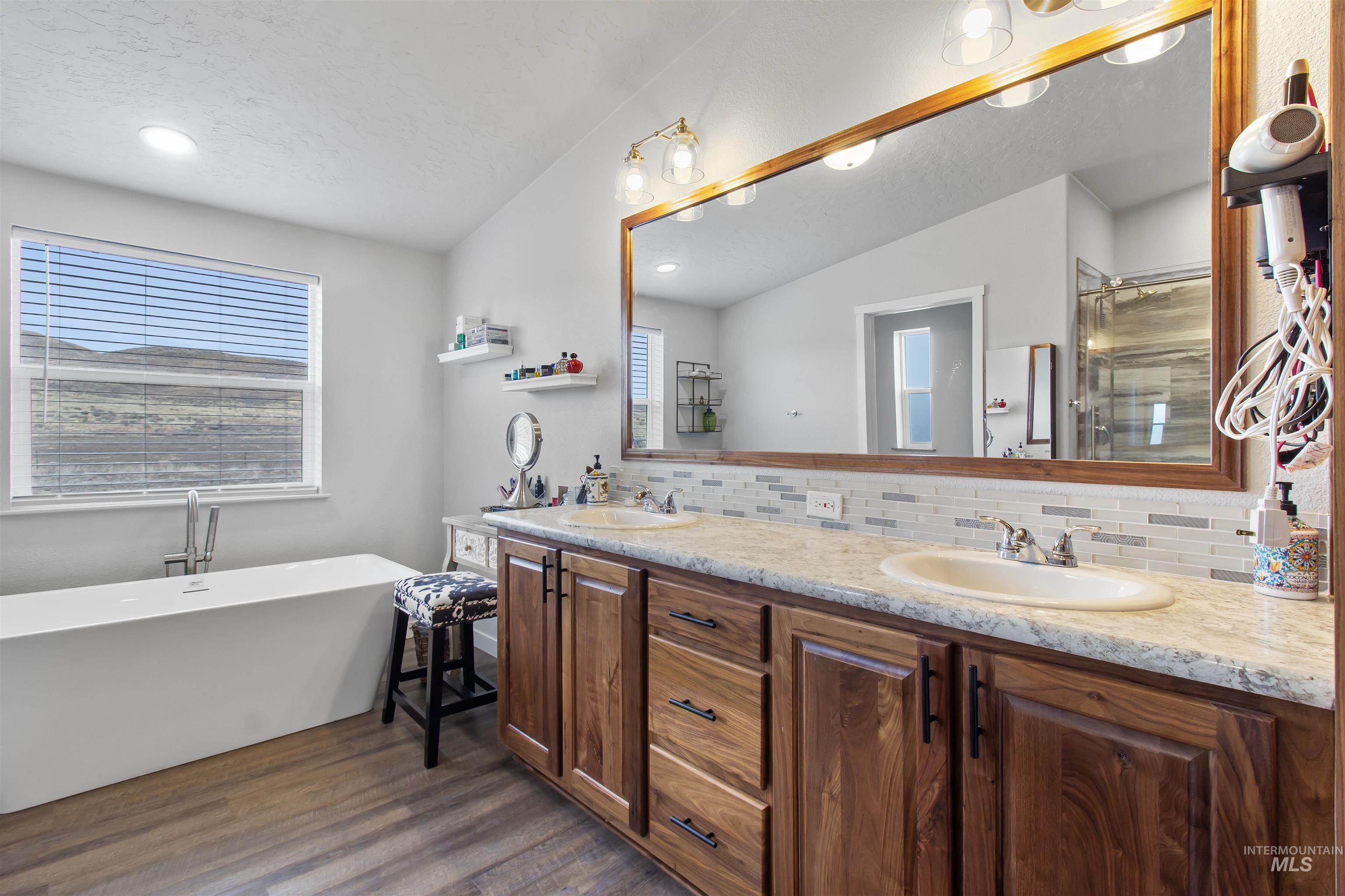 161 Horseshoe Loop, Fairfield, Idaho 83327, 3 Bedrooms, 2 Bathrooms, Residential For Sale, Price $695,000,MLS 98973575