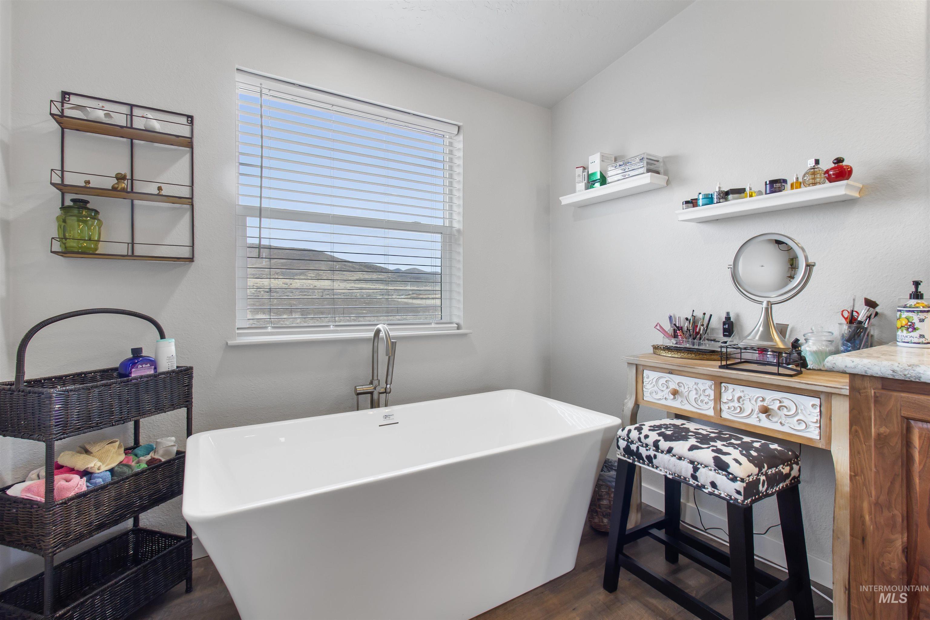 161 Horseshoe Loop, Fairfield, Idaho 83327, 3 Bedrooms, 2 Bathrooms, Residential For Sale, Price $695,000,MLS 98973575