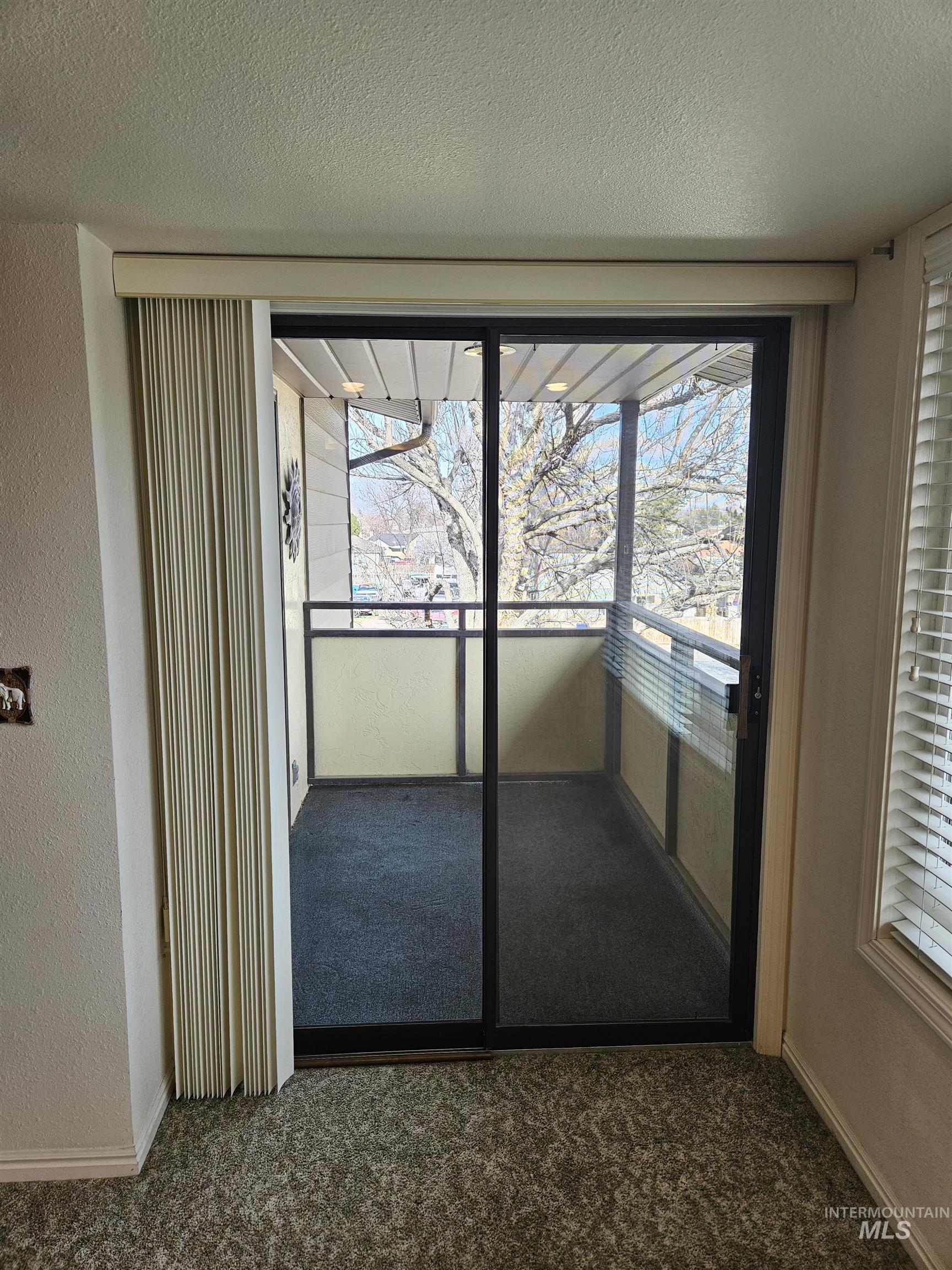 353 Elm St N, Twin Falls, Idaho 83301, 2 Bedrooms, 2 Bathrooms, Residential For Sale, Price $219,900,MLS 98973577