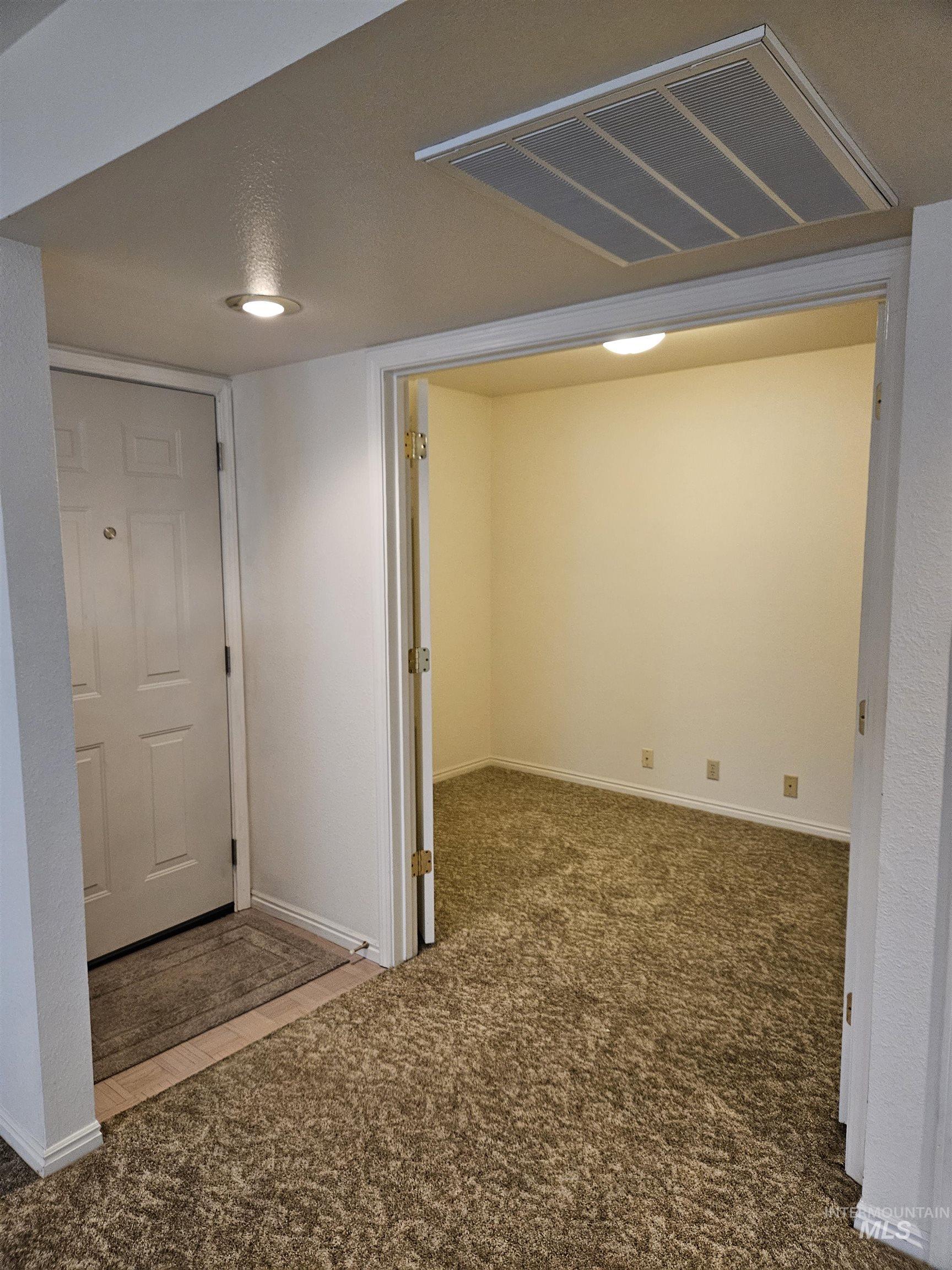 353 Elm St N, Twin Falls, Idaho 83301, 2 Bedrooms, 2 Bathrooms, Residential For Sale, Price $219,900,MLS 98973577