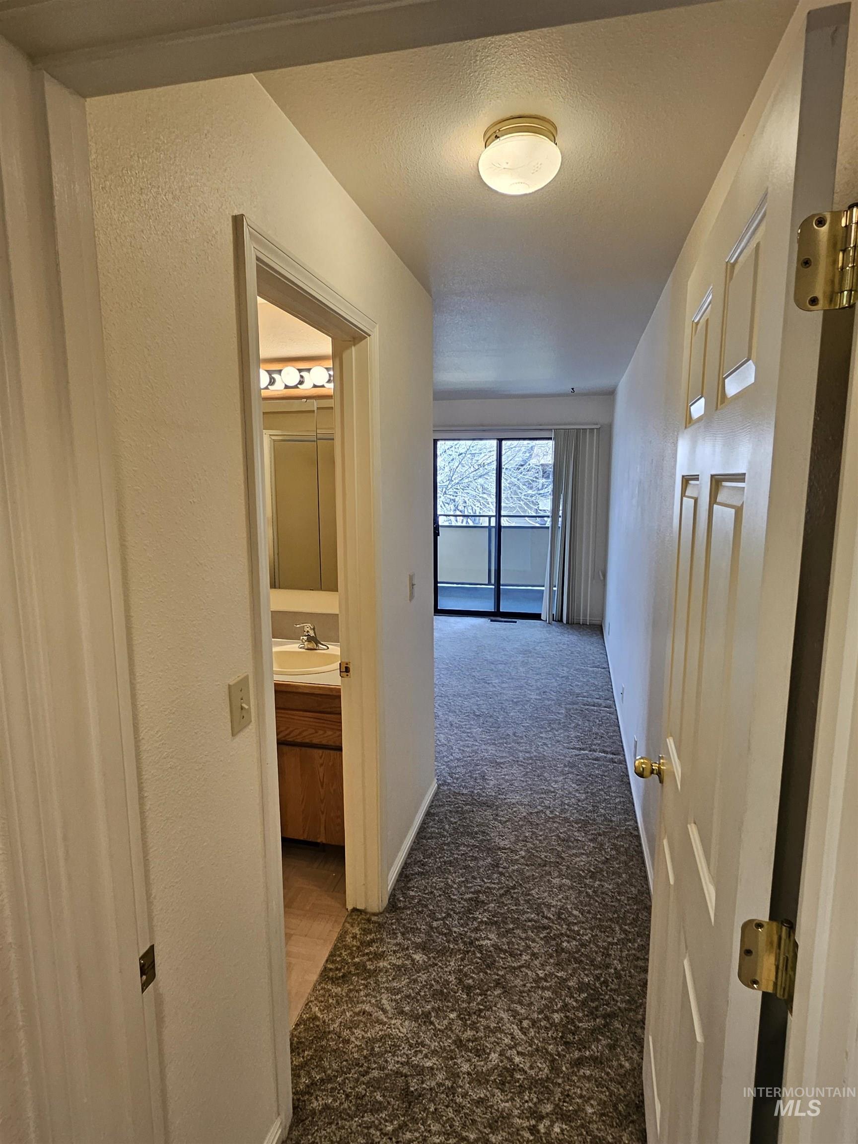 353 Elm St N, Twin Falls, Idaho 83301, 2 Bedrooms, 2 Bathrooms, Residential For Sale, Price $219,900,MLS 98973577