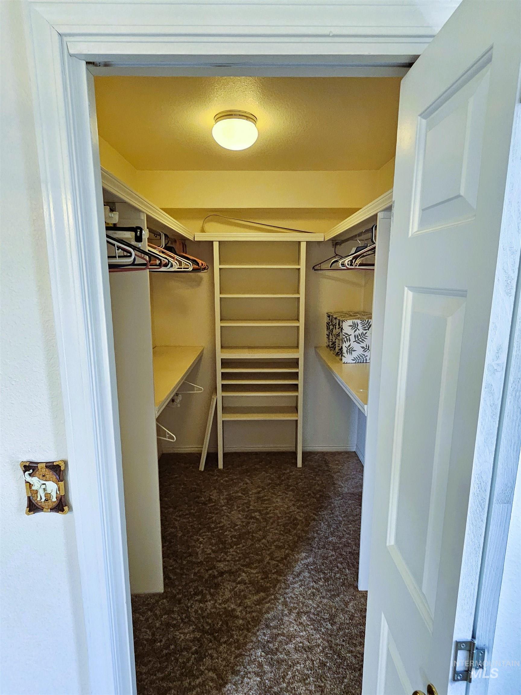 353 Elm St N, Twin Falls, Idaho 83301, 2 Bedrooms, 2 Bathrooms, Residential For Sale, Price $219,900,MLS 98973577