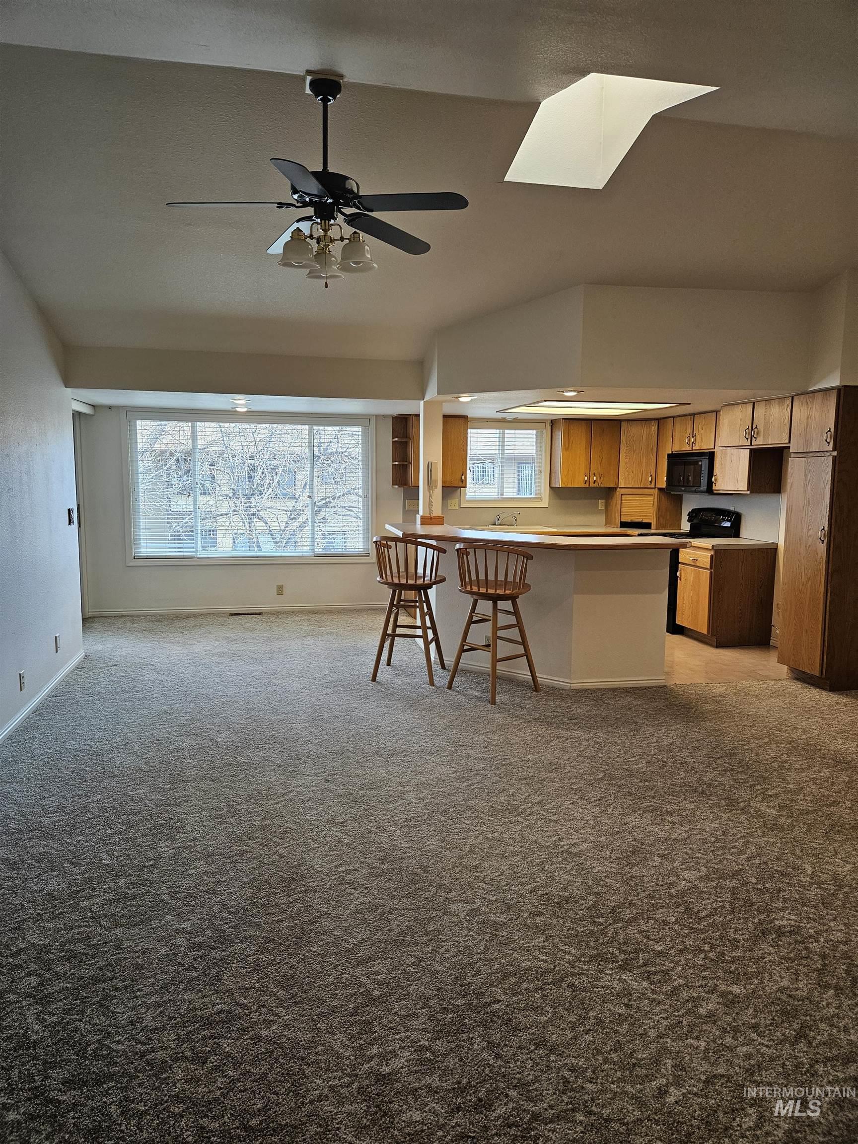 353 Elm St N, Twin Falls, Idaho 83301, 2 Bedrooms, 2 Bathrooms, Residential For Sale, Price $219,900,MLS 98973577