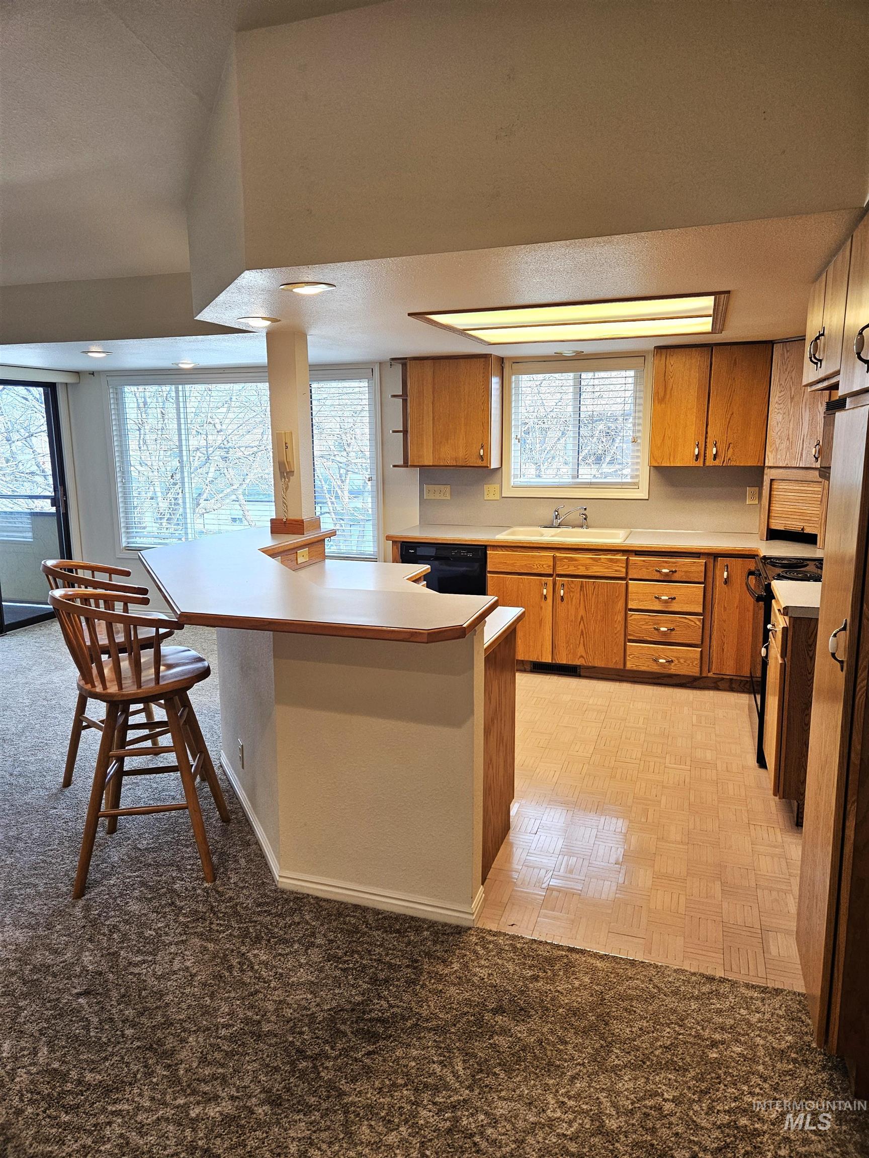 353 Elm St N, Twin Falls, Idaho 83301, 2 Bedrooms, 2 Bathrooms, Residential For Sale, Price $219,900,MLS 98973577