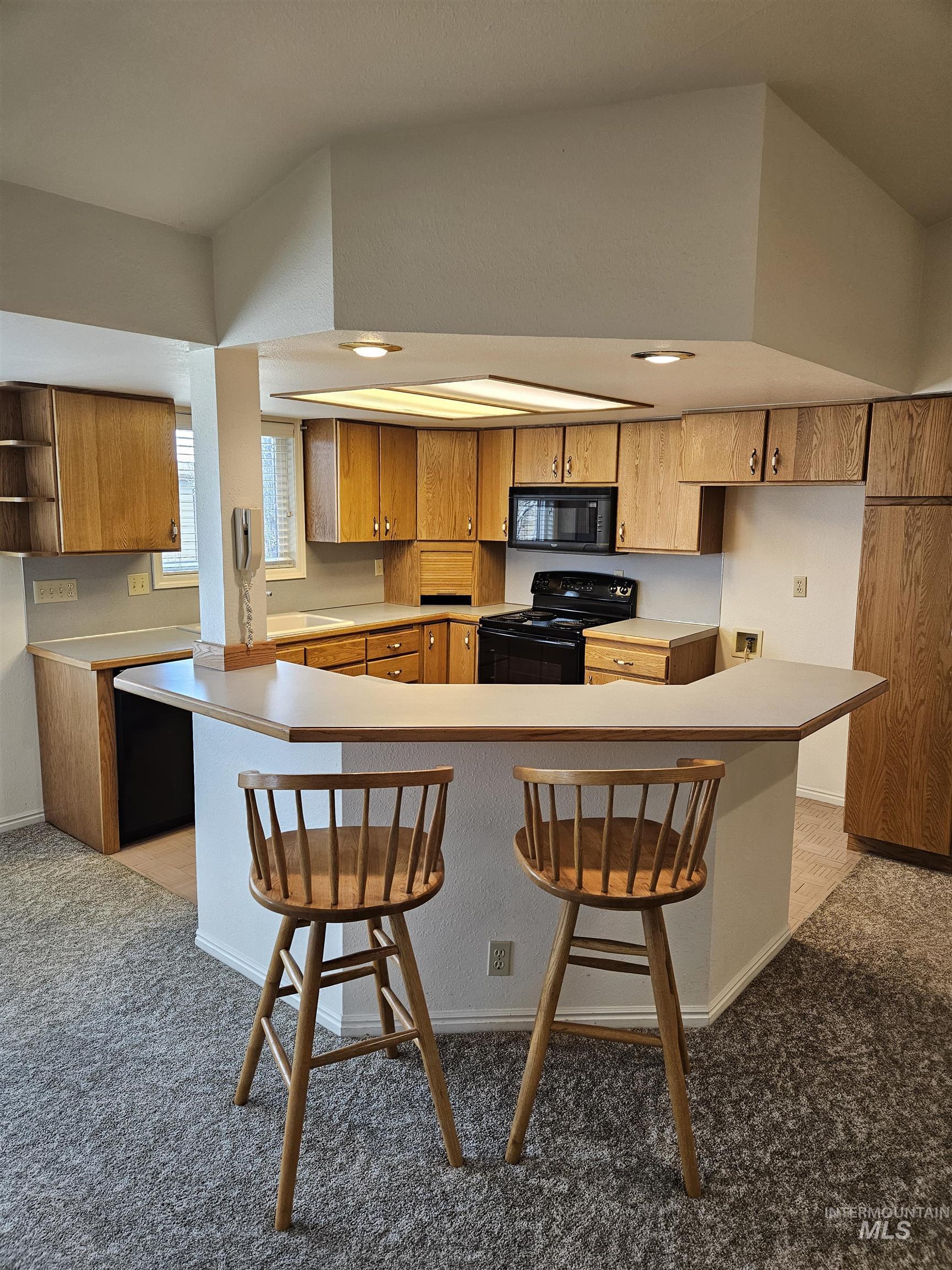 353 Elm St N, Twin Falls, Idaho 83301, 2 Bedrooms, 2 Bathrooms, Residential For Sale, Price $219,900,MLS 98973577