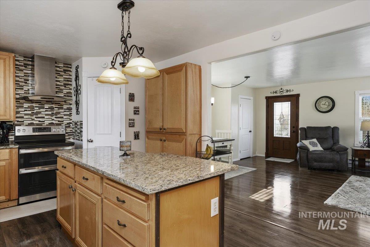 1124 N Fillmore Street, Jerome, Idaho 83338, 4 Bedrooms, 2 Bathrooms, Residential For Sale, Price $350,000,MLS 98973579