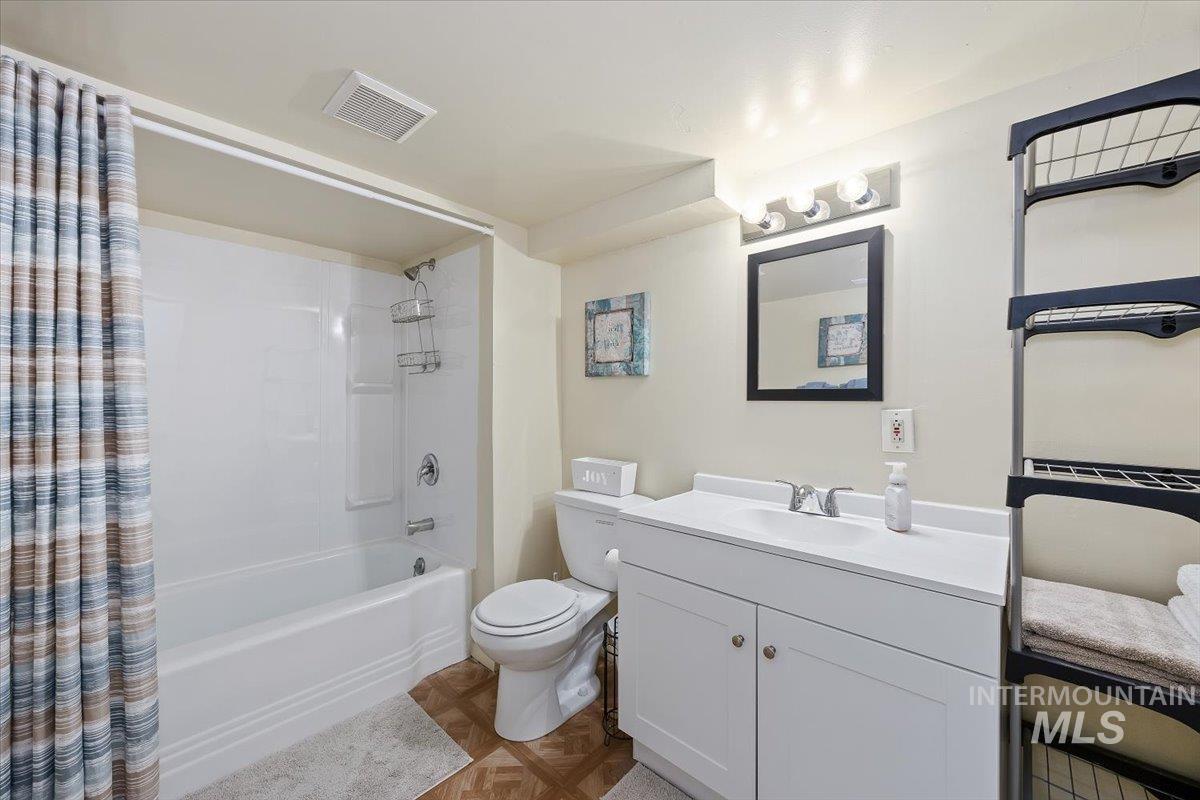 1124 N Fillmore Street, Jerome, Idaho 83338, 4 Bedrooms, 2 Bathrooms, Residential For Sale, Price $350,000,MLS 98973579