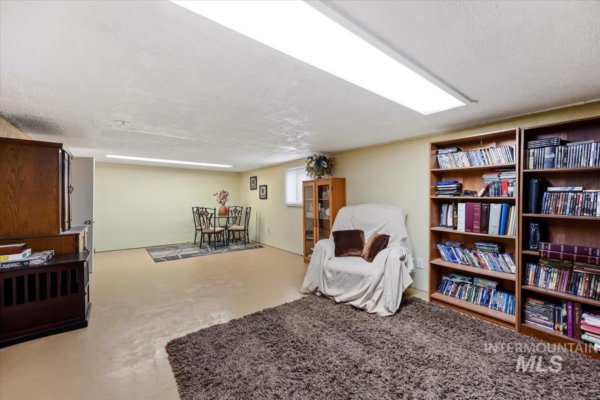 1124 N Fillmore Street, Jerome, Idaho 83338, 4 Bedrooms, 2 Bathrooms, Residential For Sale, Price $350,000,MLS 98973579