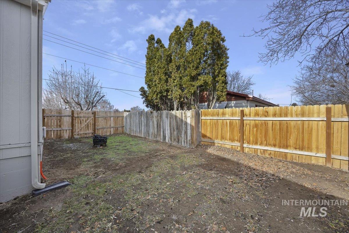 1124 N Fillmore Street, Jerome, Idaho 83338, 4 Bedrooms, 2 Bathrooms, Residential For Sale, Price $350,000,MLS 98973579