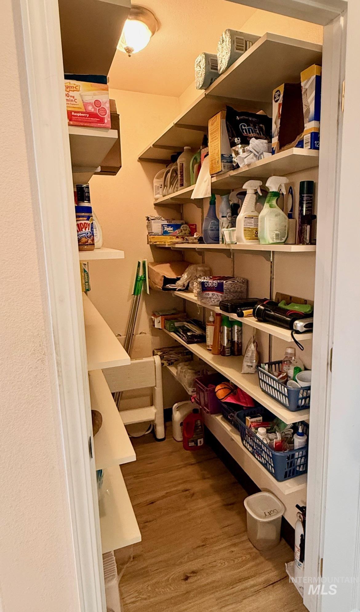 811 Crest Dr, Kamiah, Idaho 83536, 3 Bedrooms, 2.5 Bathrooms, Residential For Sale, Price $760,000, 98973580