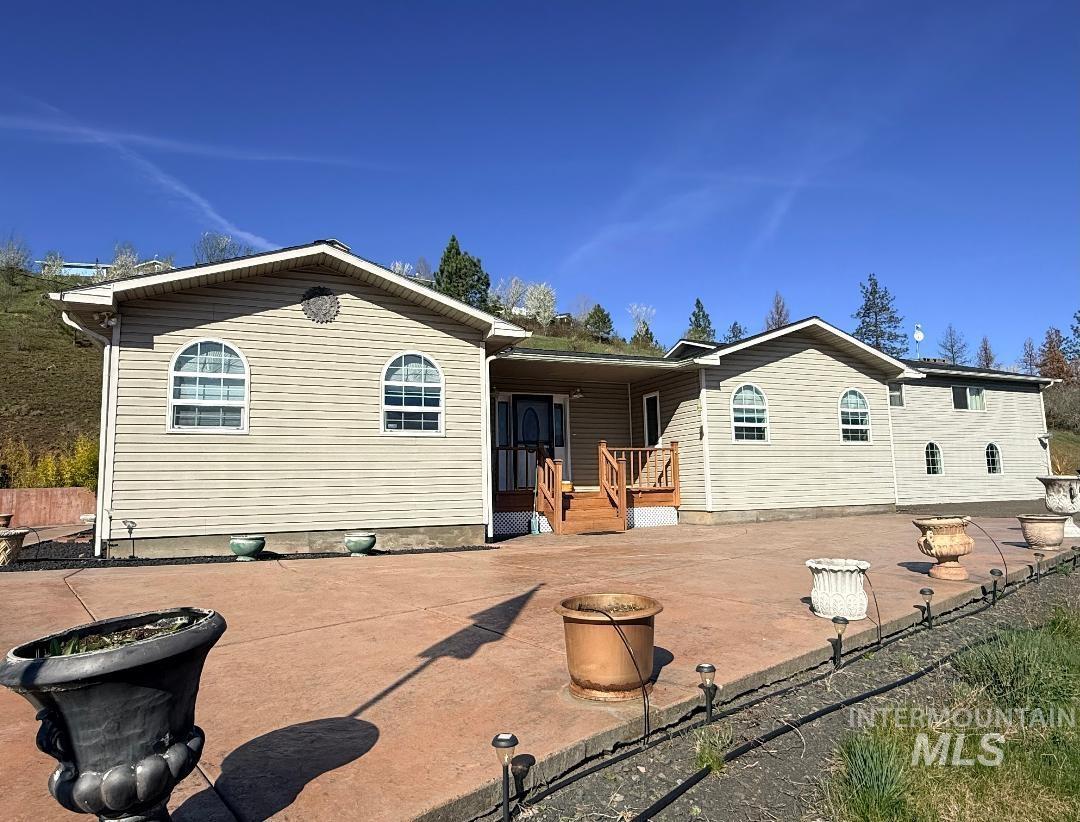 811 Crest Dr, Kamiah, Idaho 83536, 3 Bedrooms, 2.5 Bathrooms, Residential For Sale, Price $760,000,MLS 98973580