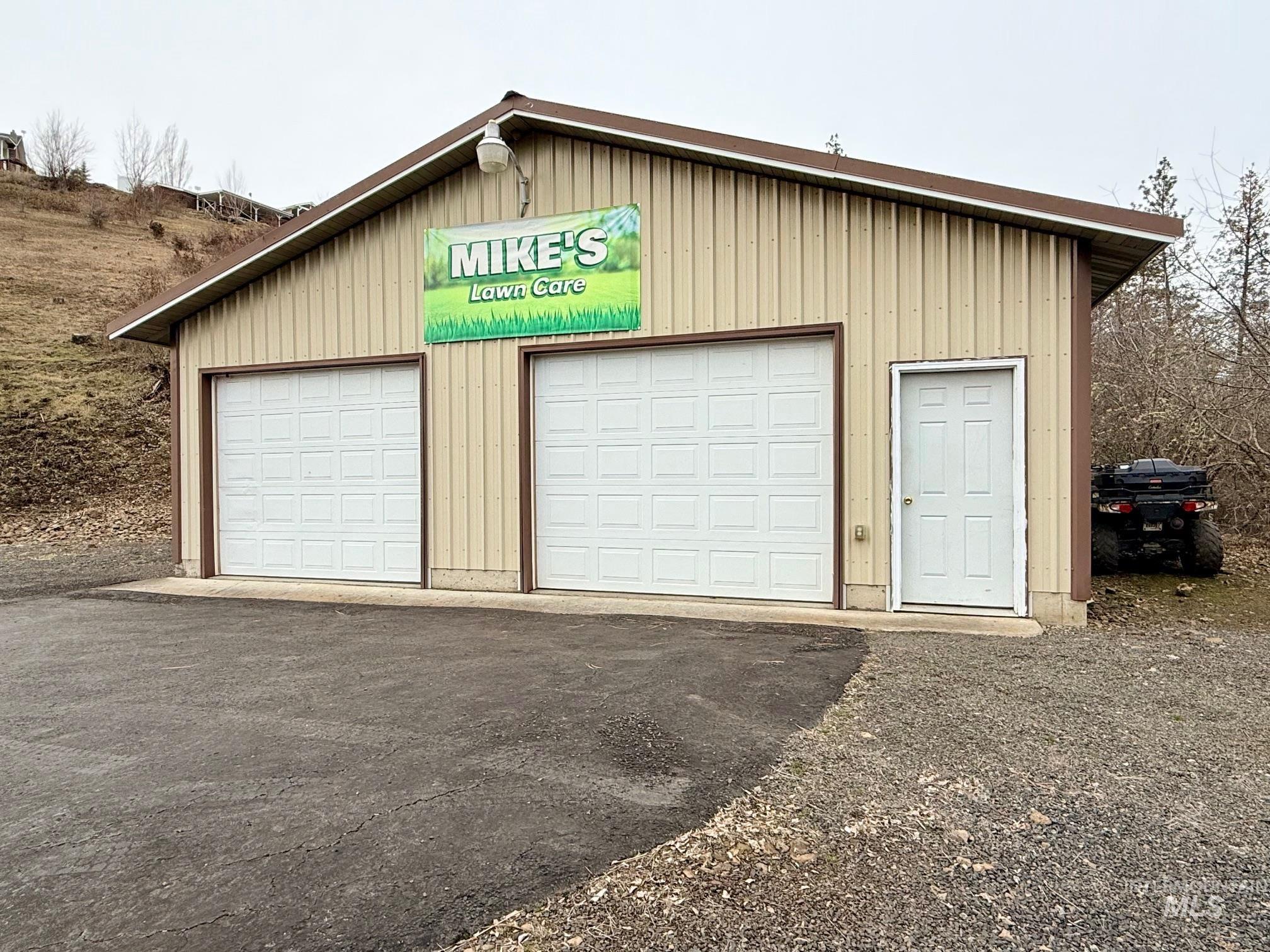 811 Crest Dr, Kamiah, Idaho 83536, 3 Bedrooms, 2.5 Bathrooms, Residential For Sale, Price $760,000,MLS 98973580