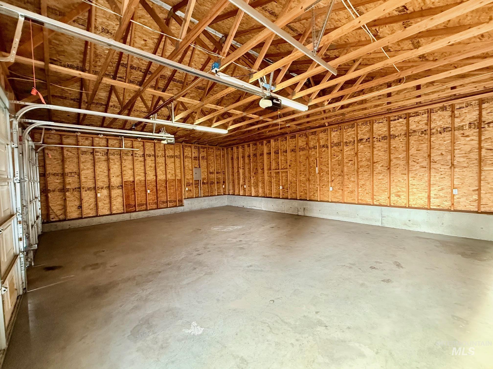 811 Crest Dr, Kamiah, Idaho 83536, 3 Bedrooms, 2.5 Bathrooms, Residential For Sale, Price $760,000,MLS 98973580