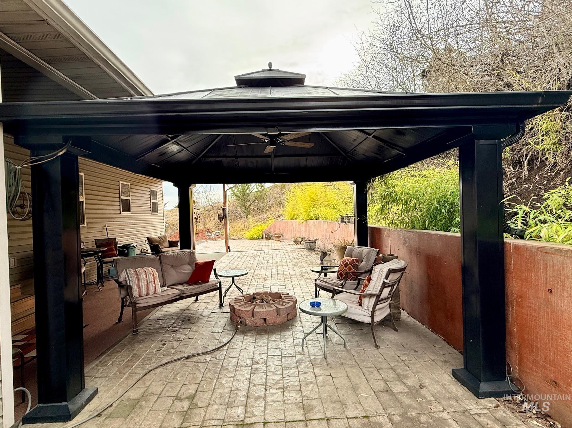 811 Crest Dr, Kamiah, Idaho 83536, 3 Bedrooms, 2.5 Bathrooms, Residential For Sale, Price $760,000, 98973580