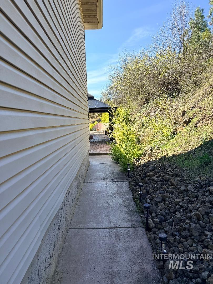 811 Crest Dr, Kamiah, Idaho 83536, 3 Bedrooms, 2.5 Bathrooms, Residential For Sale, Price $760,000,MLS 98973580