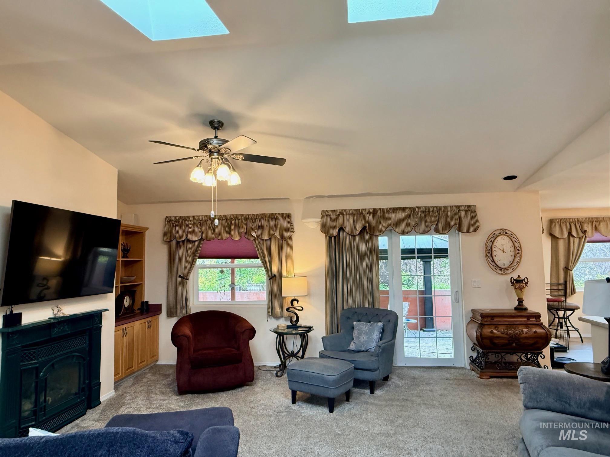 811 Crest Dr, Kamiah, Idaho 83536, 3 Bedrooms, 2.5 Bathrooms, Residential For Sale, Price $700,000, 98973580