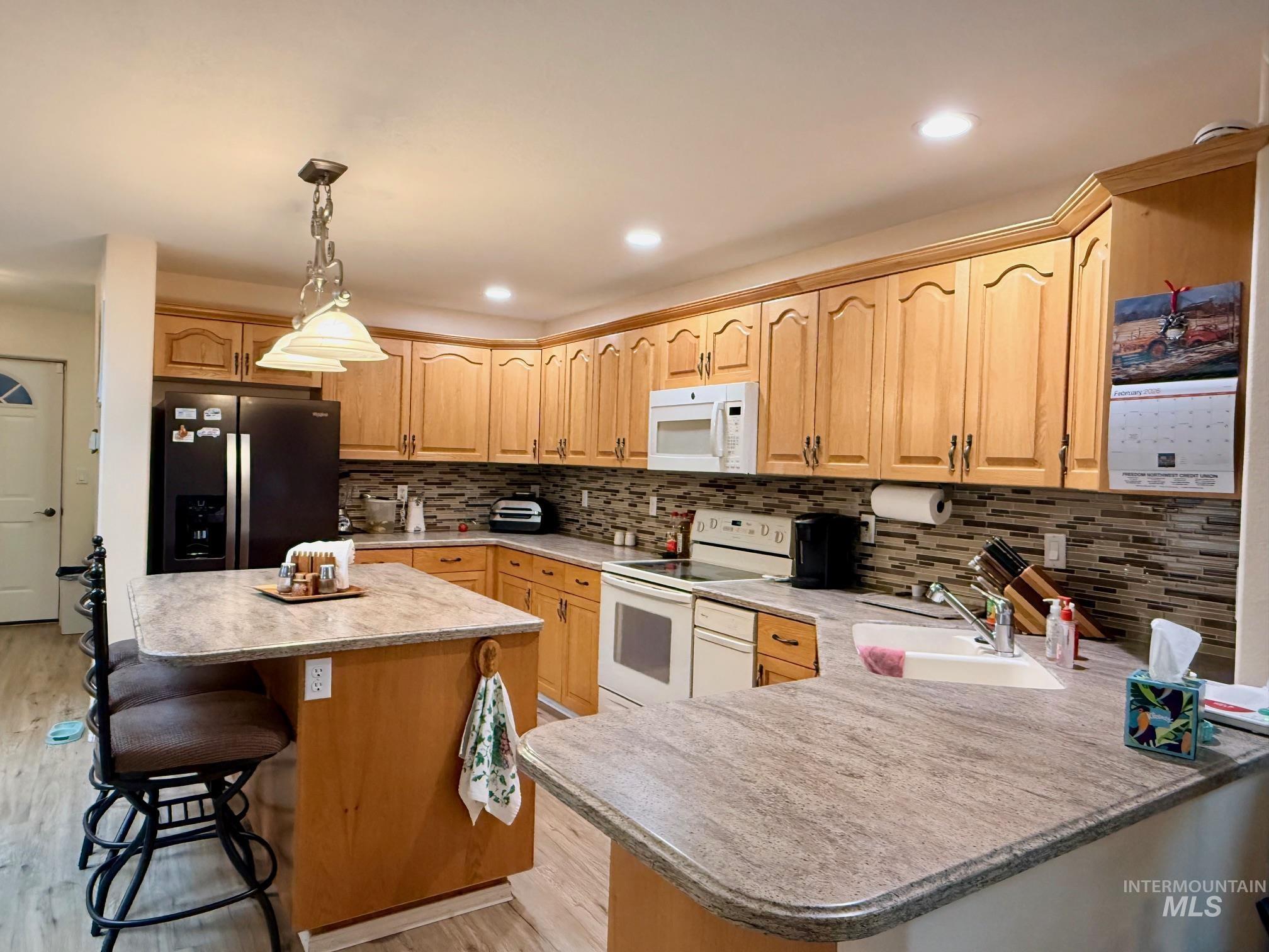 811 Crest Dr, Kamiah, Idaho 83536, 3 Bedrooms, 2.5 Bathrooms, Residential For Sale, Price $760,000, 98973580