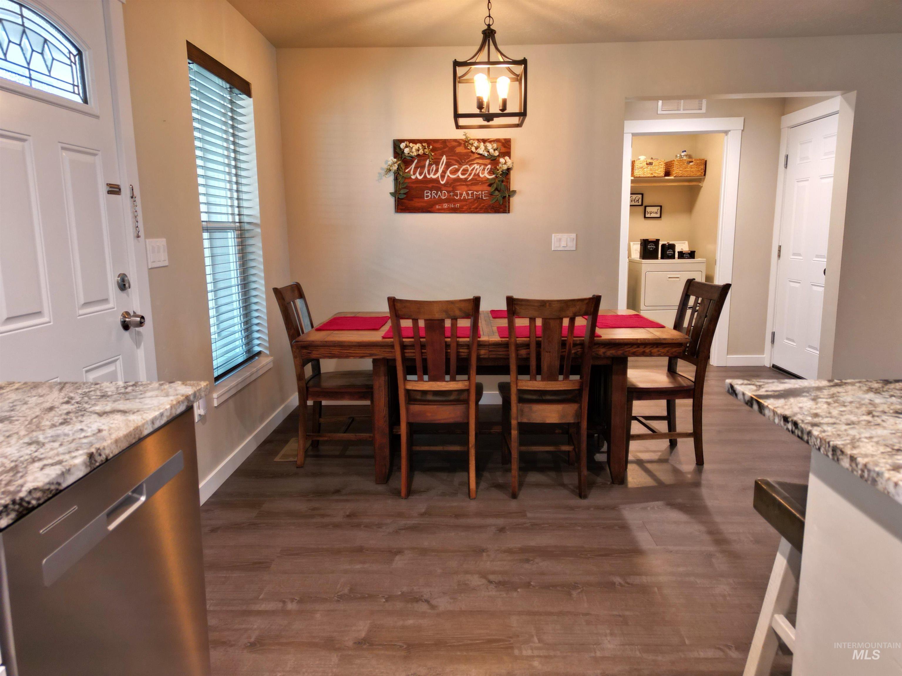 33 Wapiti Ct, Garden Valley, Idaho 83622, 3 Bedrooms, 2 Bathrooms, Residential For Sale, Price $585,000,MLS 98973582