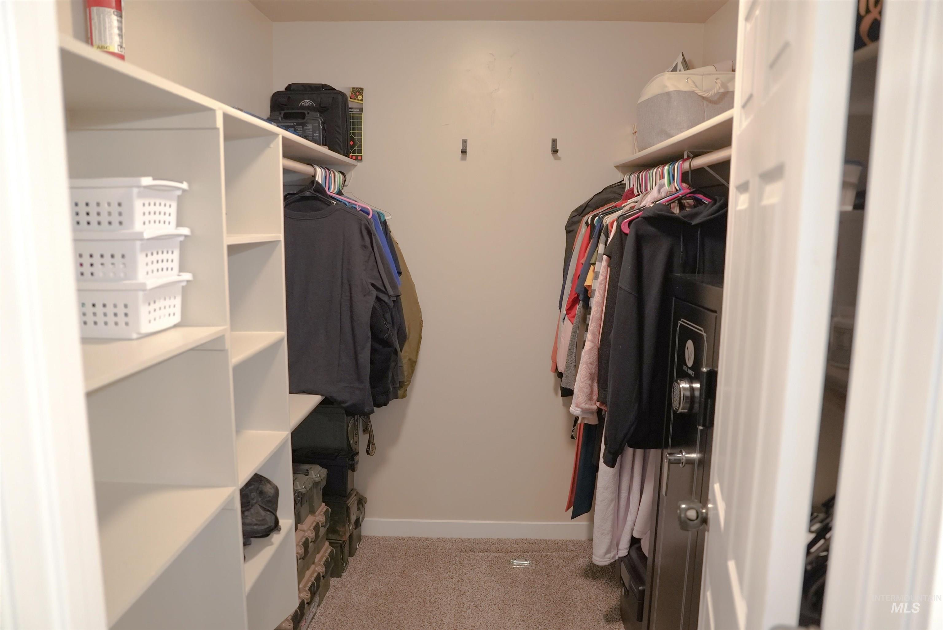 33 Wapiti Ct, Garden Valley, Idaho 83622, 3 Bedrooms, 2 Bathrooms, Residential For Sale, Price $615,000,MLS 98973582