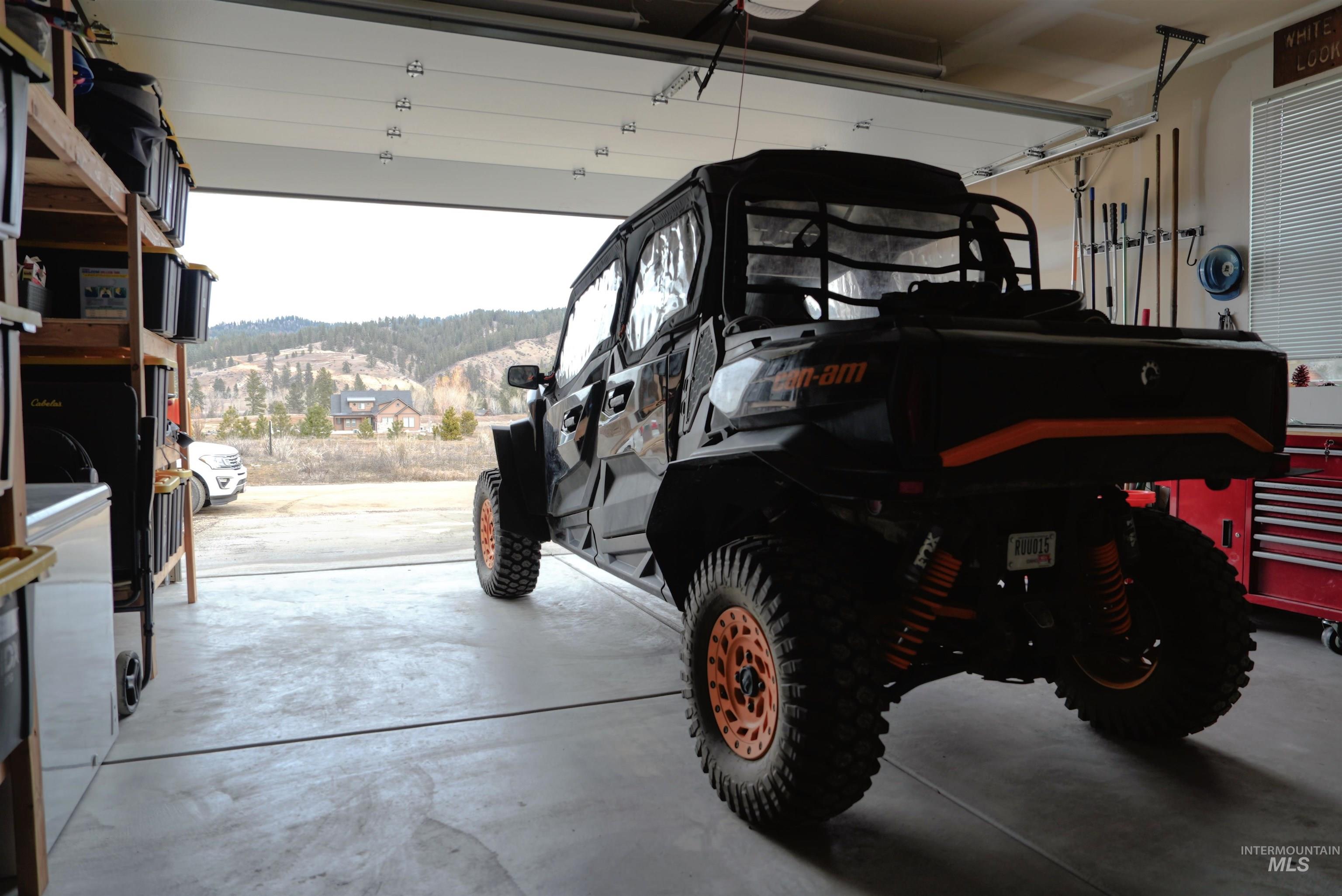 33 Wapiti Ct, Garden Valley, Idaho 83622, 3 Bedrooms, 2 Bathrooms, Residential For Sale, Price $615,000,MLS 98973582