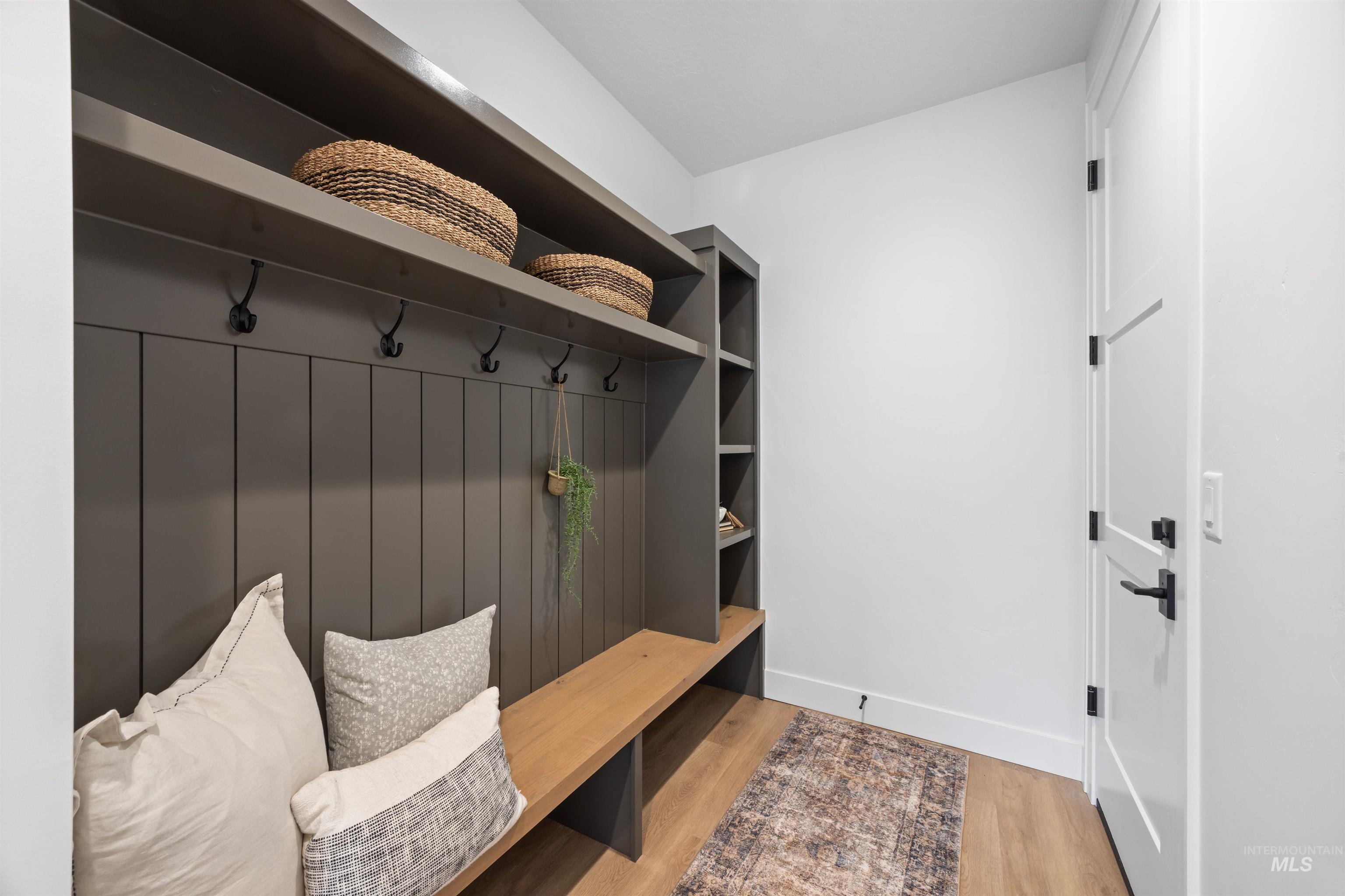 7176 N Firhill Pl, Eagle, Idaho 83616, 3 Bedrooms, 3 Bathrooms, Residential For Sale, Price $1,064,900,MLS 98973586