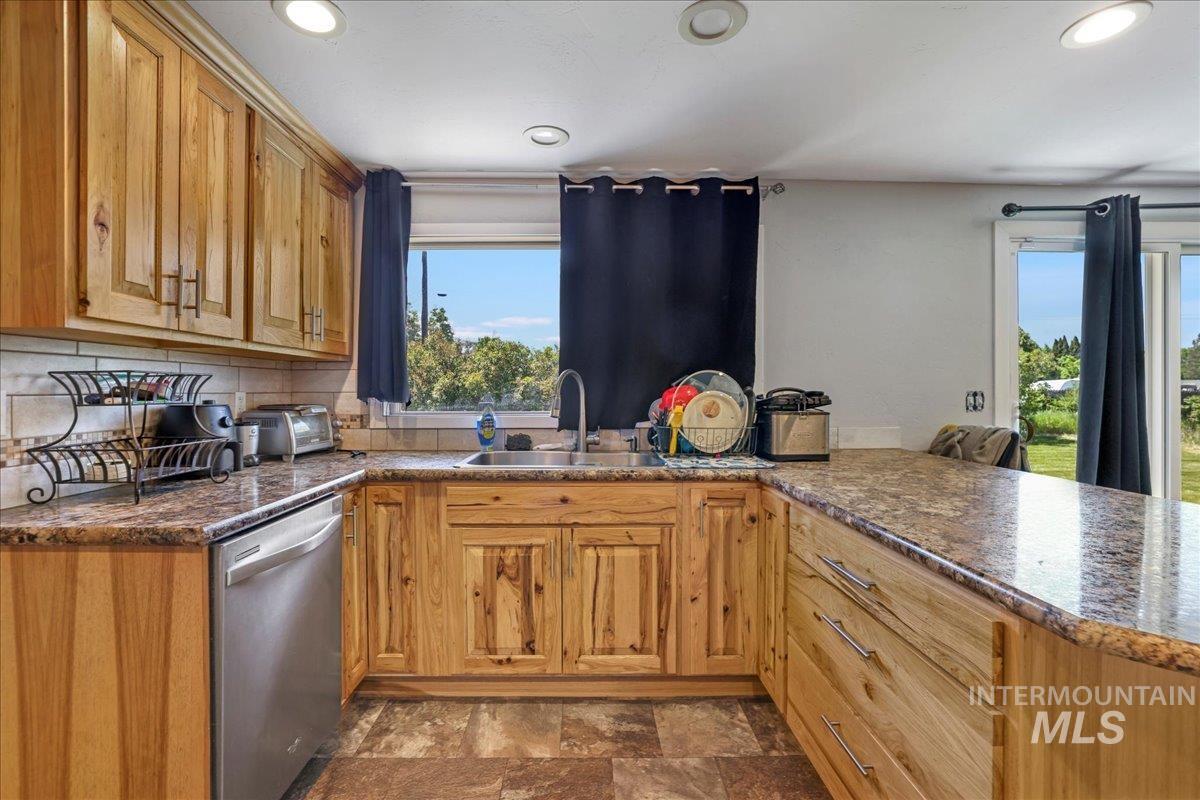 401 18th STREET, Rupert, Idaho 83350, 5 Bedrooms, 3 Bathrooms, Residential For Sale, Price $375,000,MLS 98973587