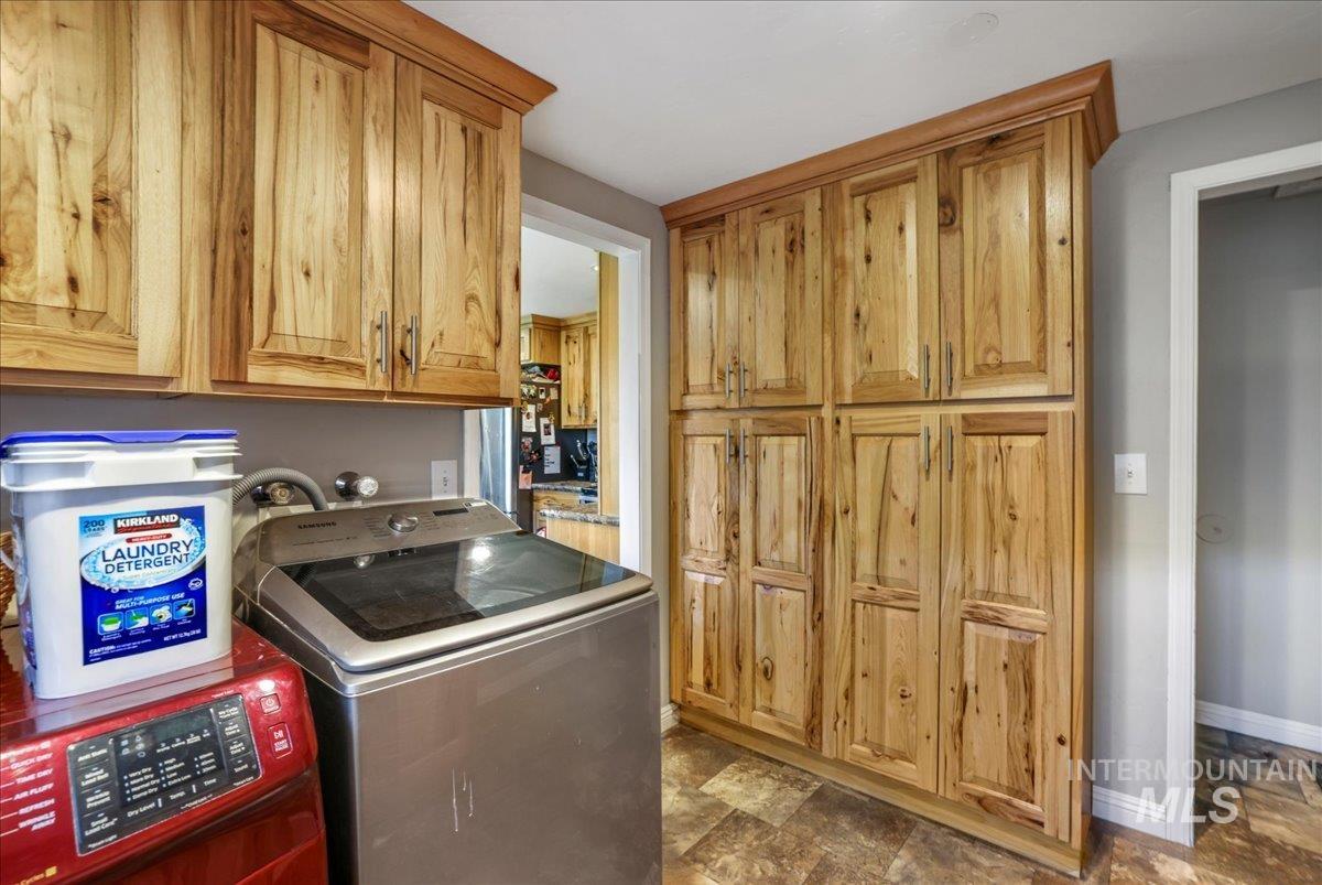 401 18th STREET, Rupert, Idaho 83350, 5 Bedrooms, 3 Bathrooms, Residential For Sale, Price $375,000,MLS 98973587