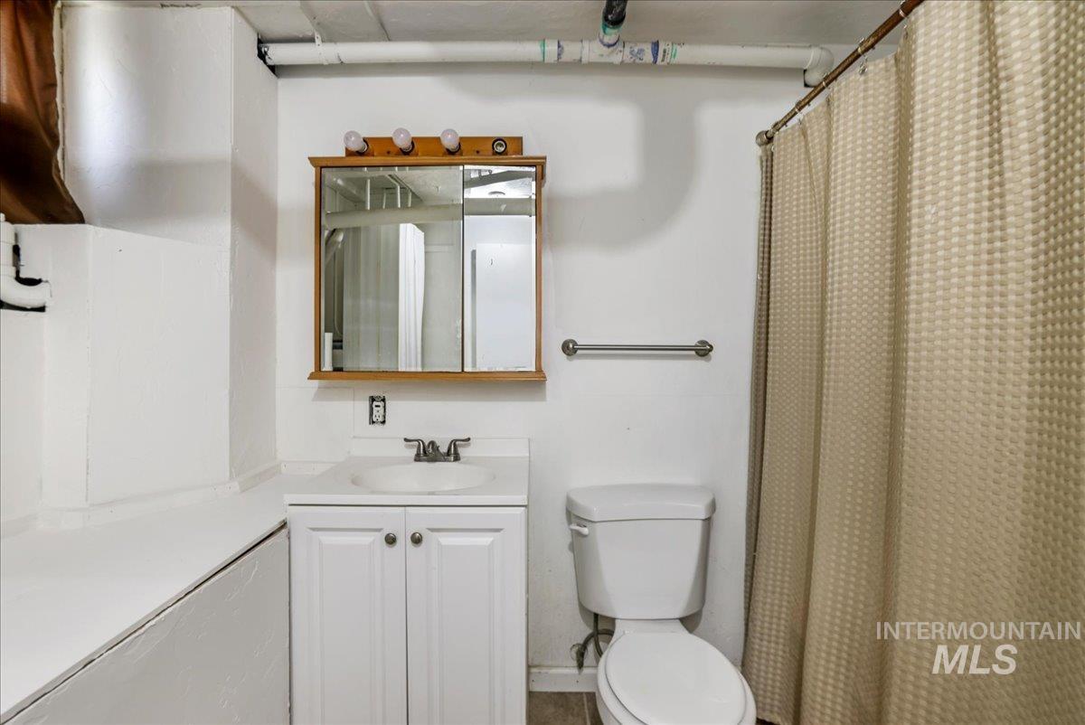 401 18th STREET, Rupert, Idaho 83350, 5 Bedrooms, 3 Bathrooms, Residential For Sale, Price $375,000,MLS 98973587