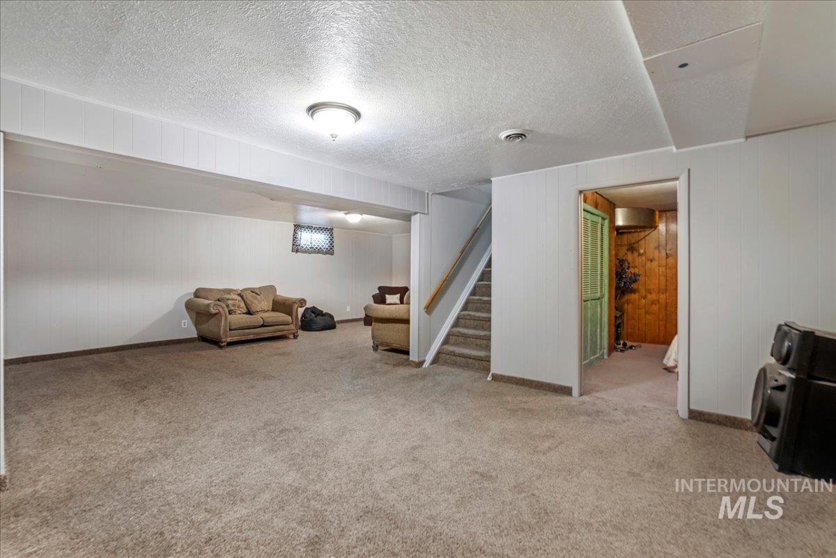 401 18th STREET, Rupert, Idaho 83350, 5 Bedrooms, 3 Bathrooms, Residential For Sale, Price $375,000,MLS 98973587