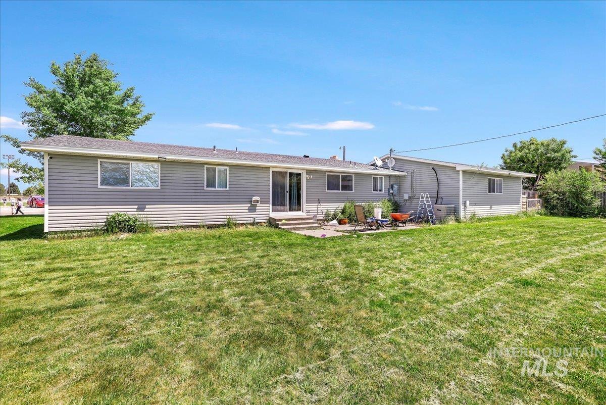 401 18th STREET, Rupert, Idaho 83350, 5 Bedrooms, 3 Bathrooms, Residential For Sale, Price $375,000,MLS 98973587
