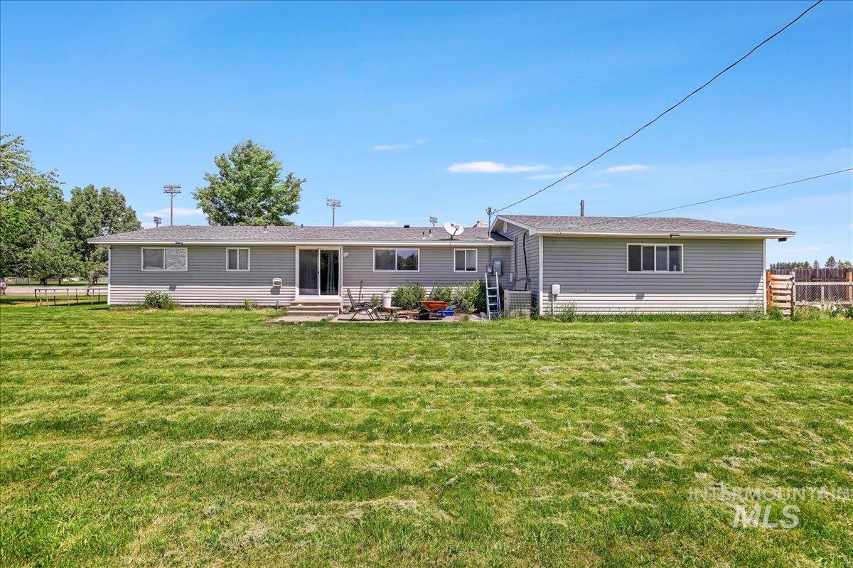 401 18th STREET, Rupert, Idaho 83350, 5 Bedrooms, 3 Bathrooms, Residential For Sale, Price $375,000,MLS 98973587