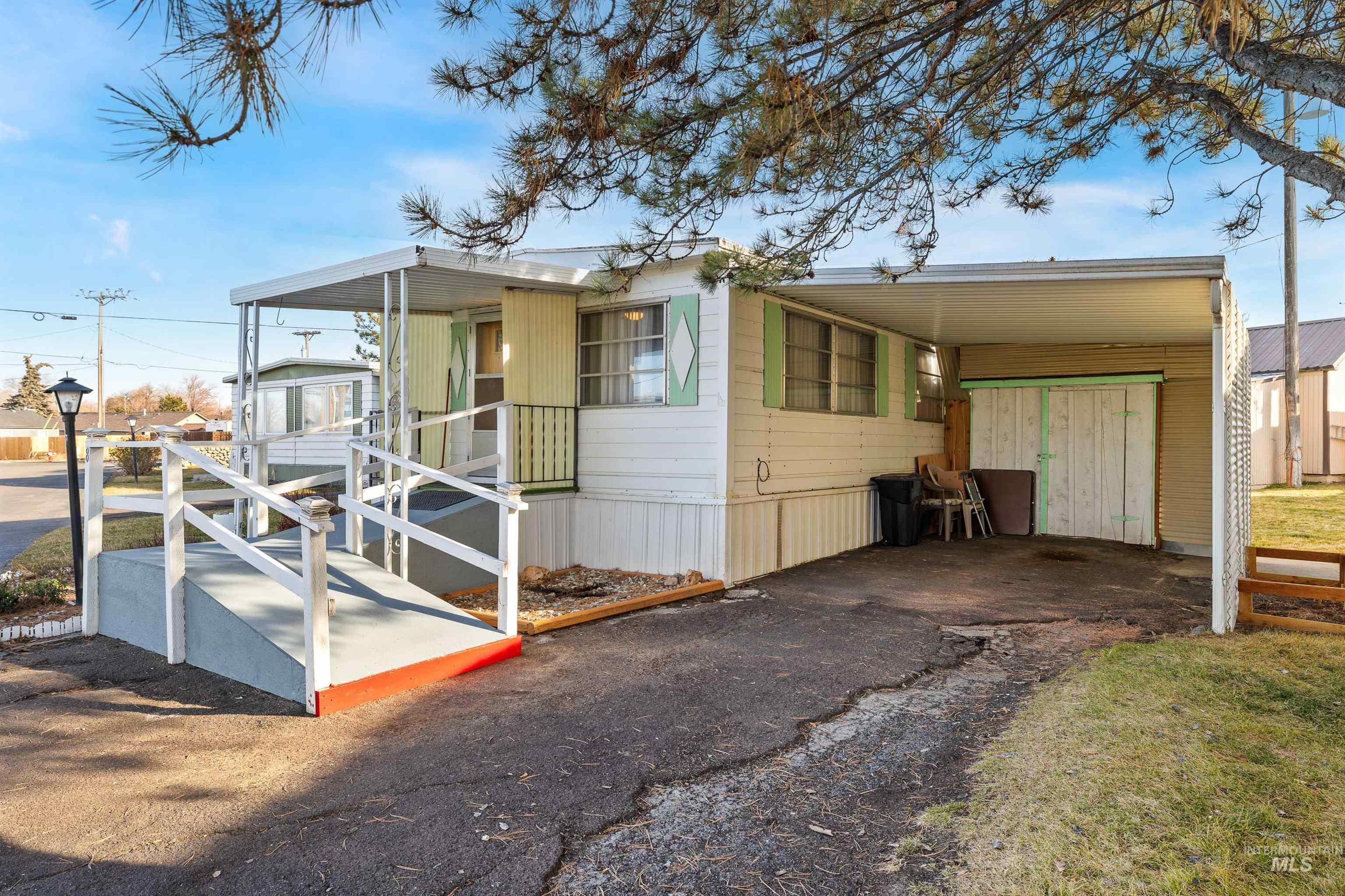 419 Fruitland Ave, Buhl, Idaho 83316, 2 Bedrooms, 1.5 Bathrooms, Residential For Sale, Price $54,500,MLS 98973590