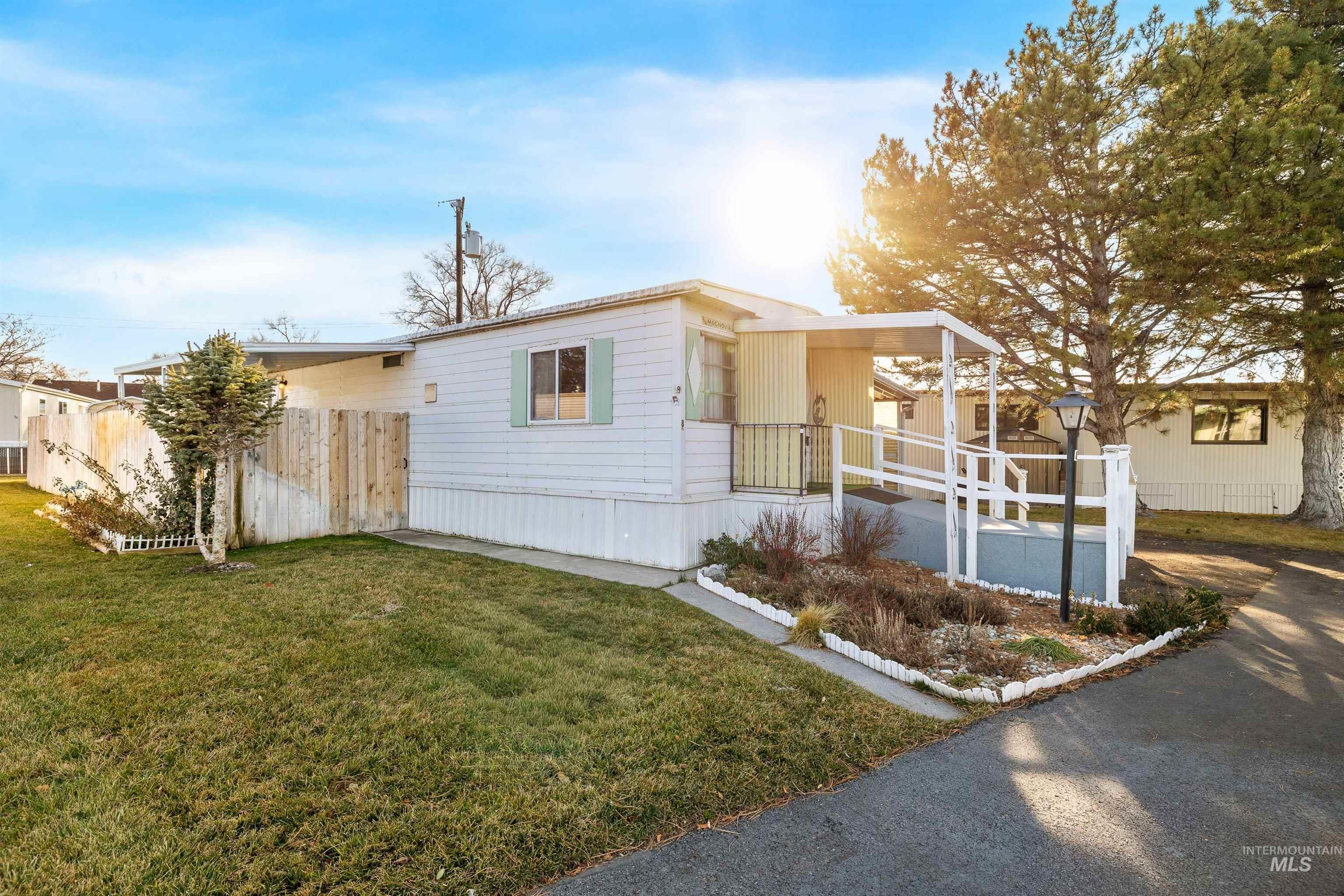 419 Fruitland Ave, Buhl, Idaho 83316, 2 Bedrooms, 1.5 Bathrooms, Residential For Sale, Price $54,500,MLS 98973590